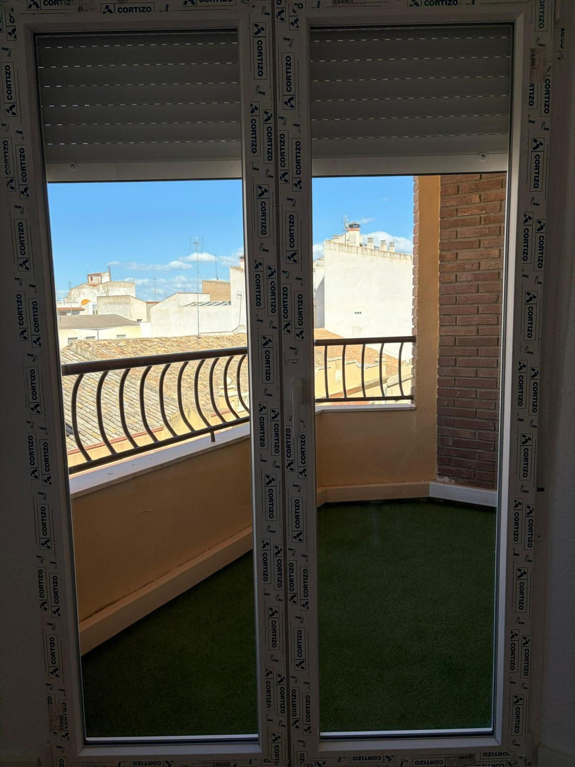 Resale - 4 Bedroom 2 Bathroom Apartment in Yecla -  - Murcia