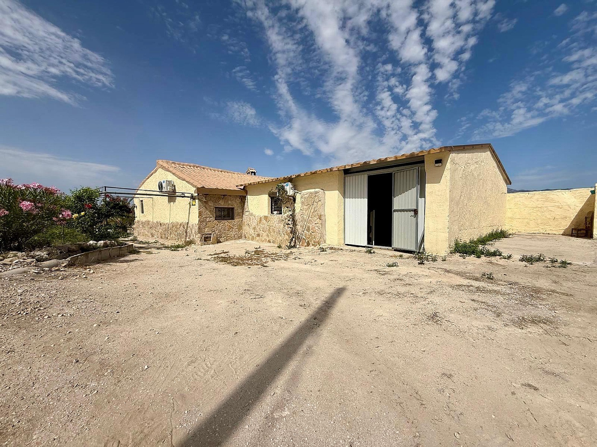 Resale - 3 Bedroom 2 Bathroom Villa in Abanilla -  - Murcia