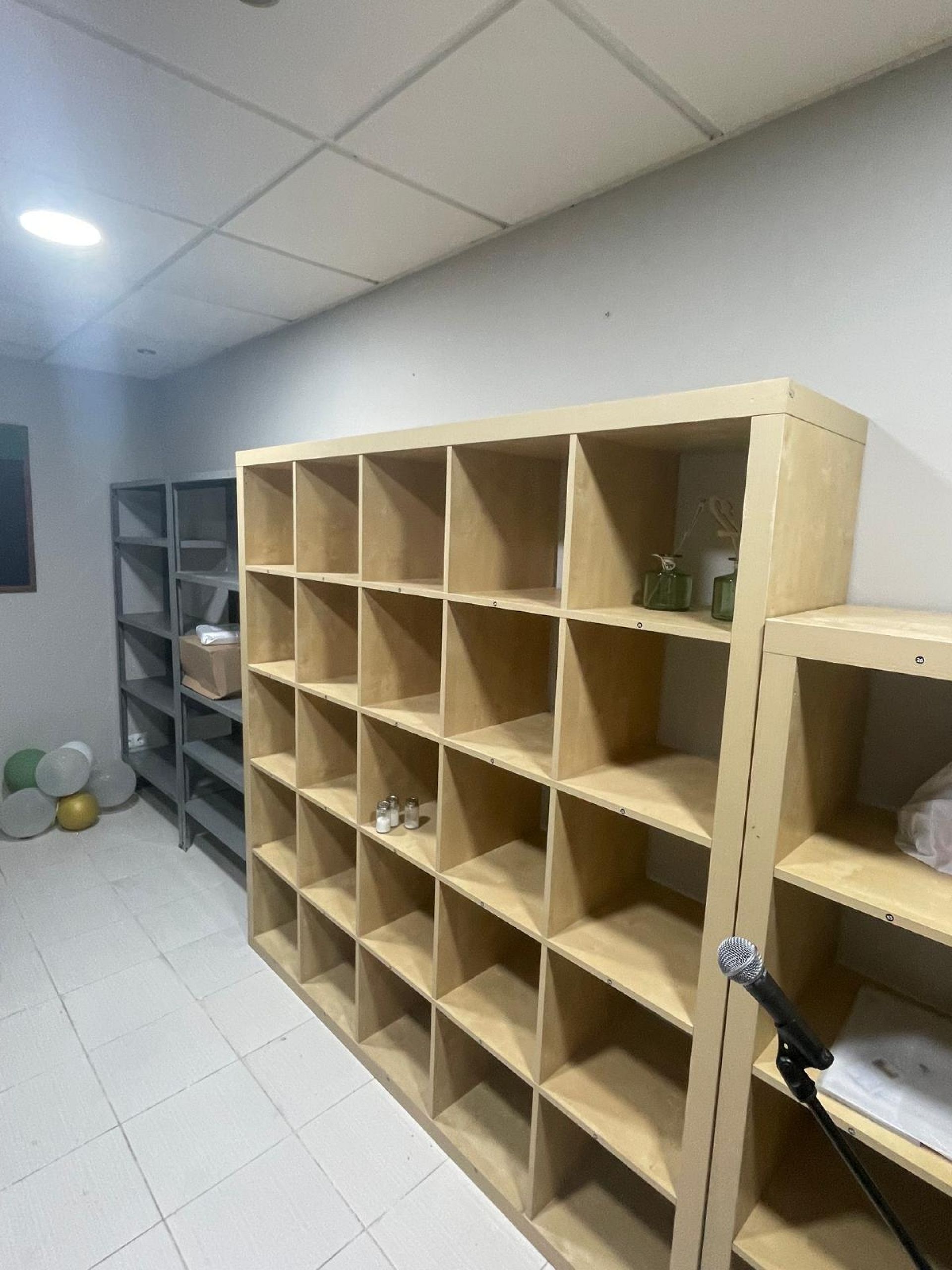 Resale - 3 Bedroom 5 Bathroom Commercial in Pinoso -  - Alicante