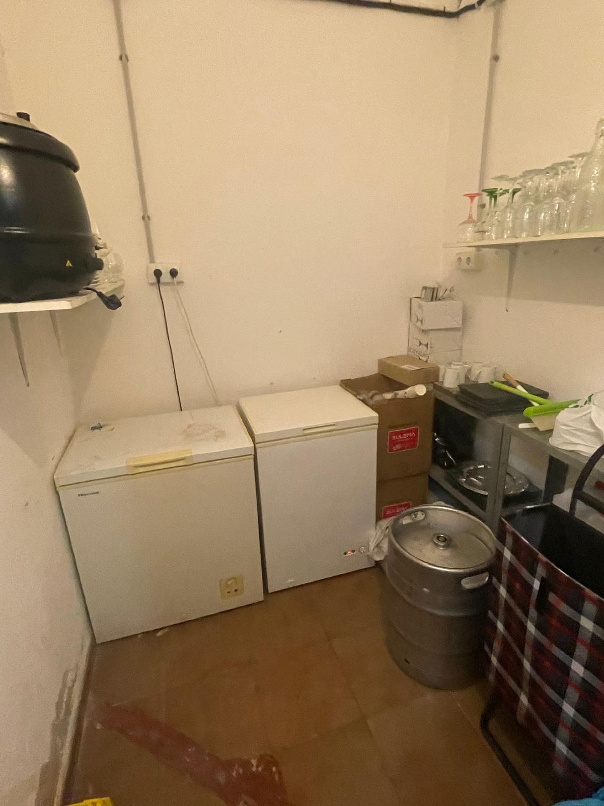 Resale - 3 Bedroom 5 Bathroom Commercial in Pinoso -  - Alicante