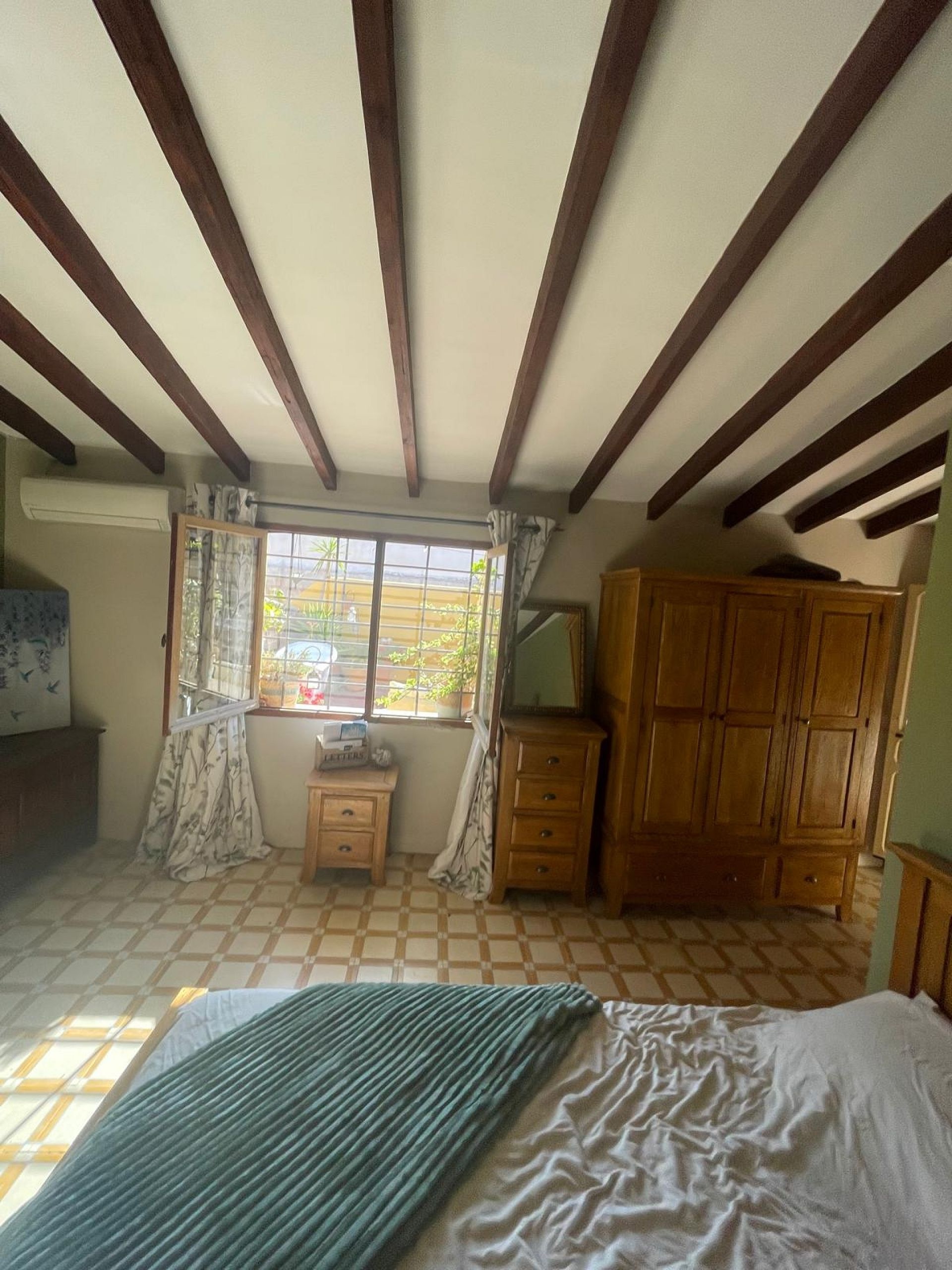 Resale - 3 Bedroom 5 Bathroom Commercial in Pinoso -  - Alicante