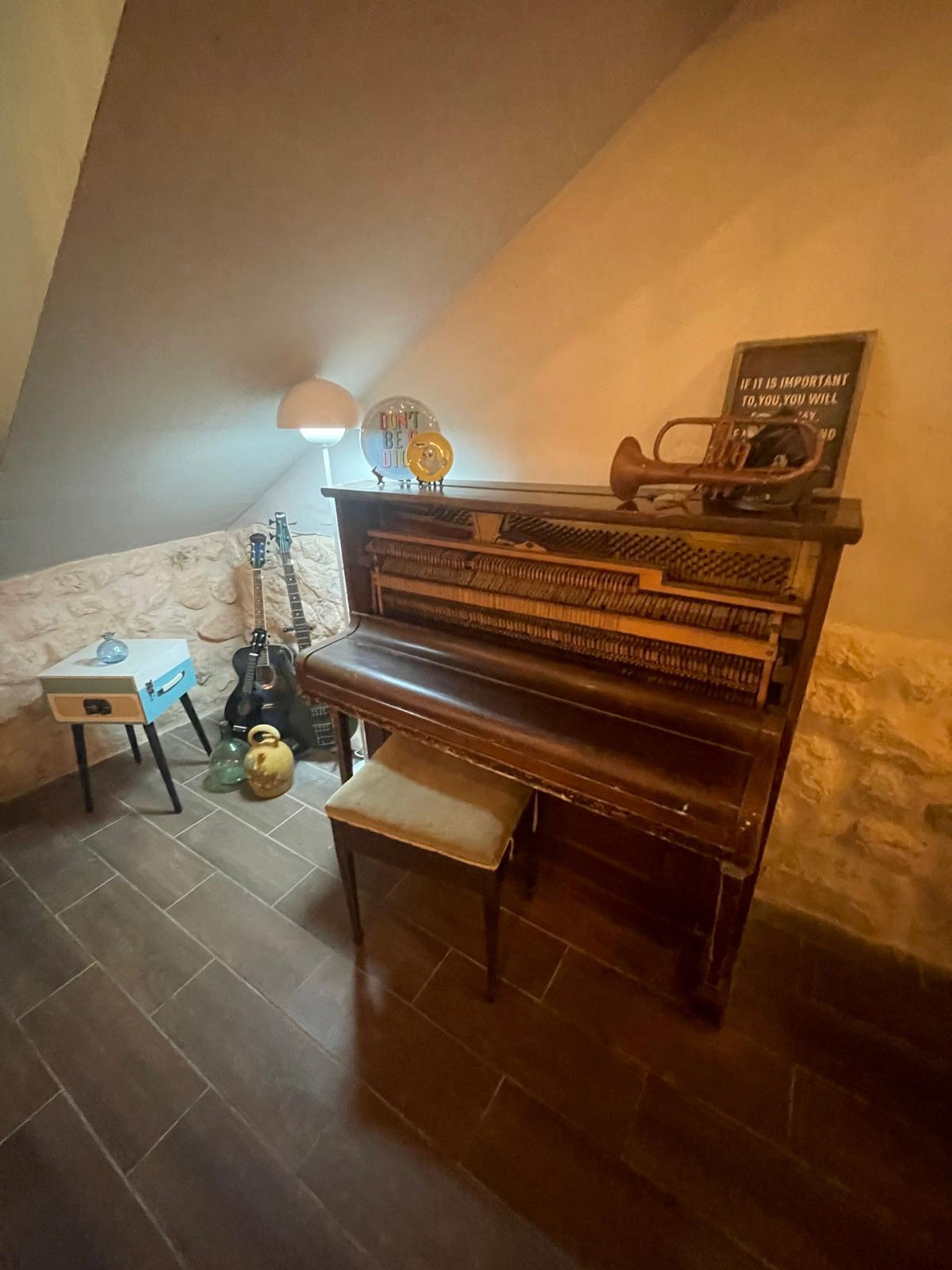 Resale - 3 Bedroom 5 Bathroom Commercial in Pinoso -  - Alicante