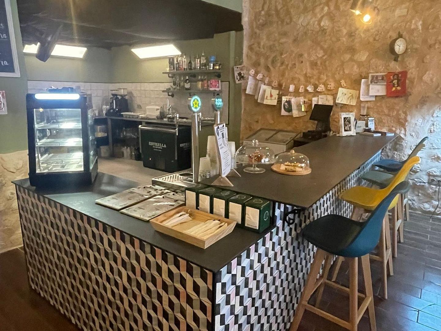 3 Bedroom 5 Bathroom Commercial in Pinoso