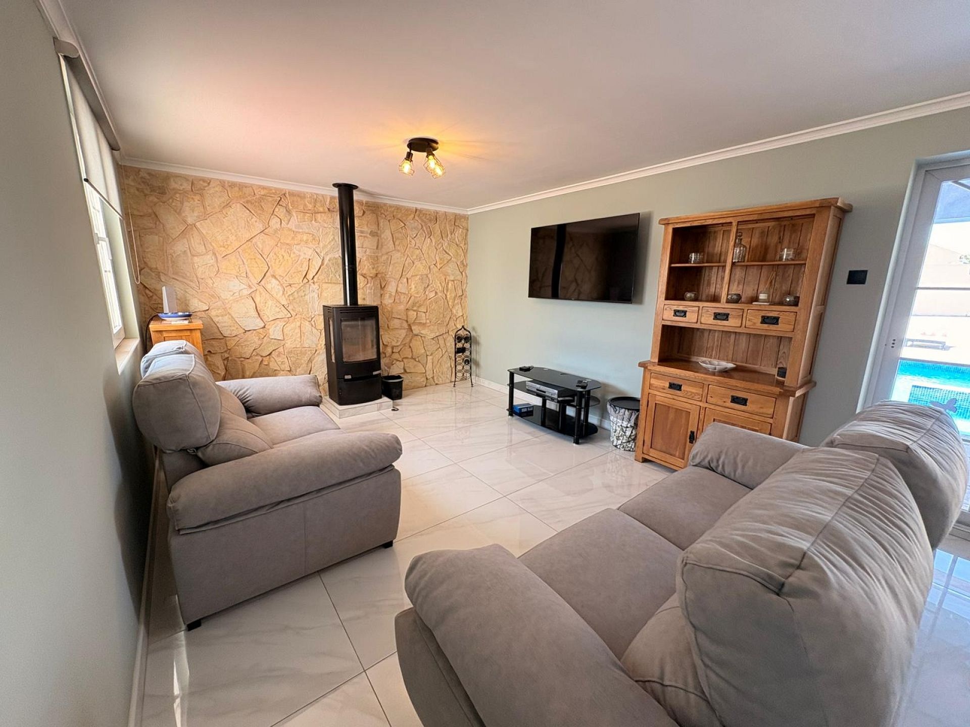 Resale - 4 Bedroom 4 Bathroom Commercial in Salinas -  - Alicante