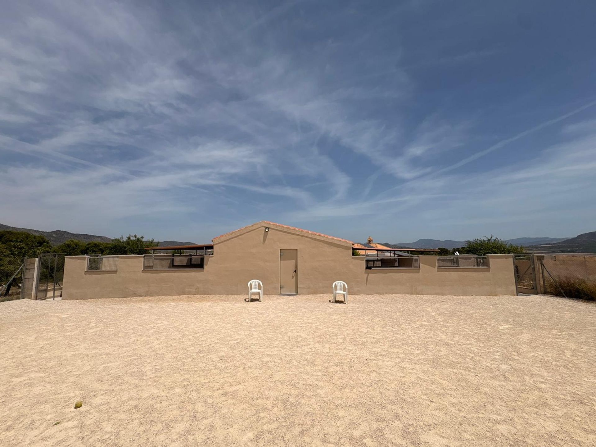 Resale - 4 Bedroom 4 Bathroom Commercial in Salinas -  - Alicante