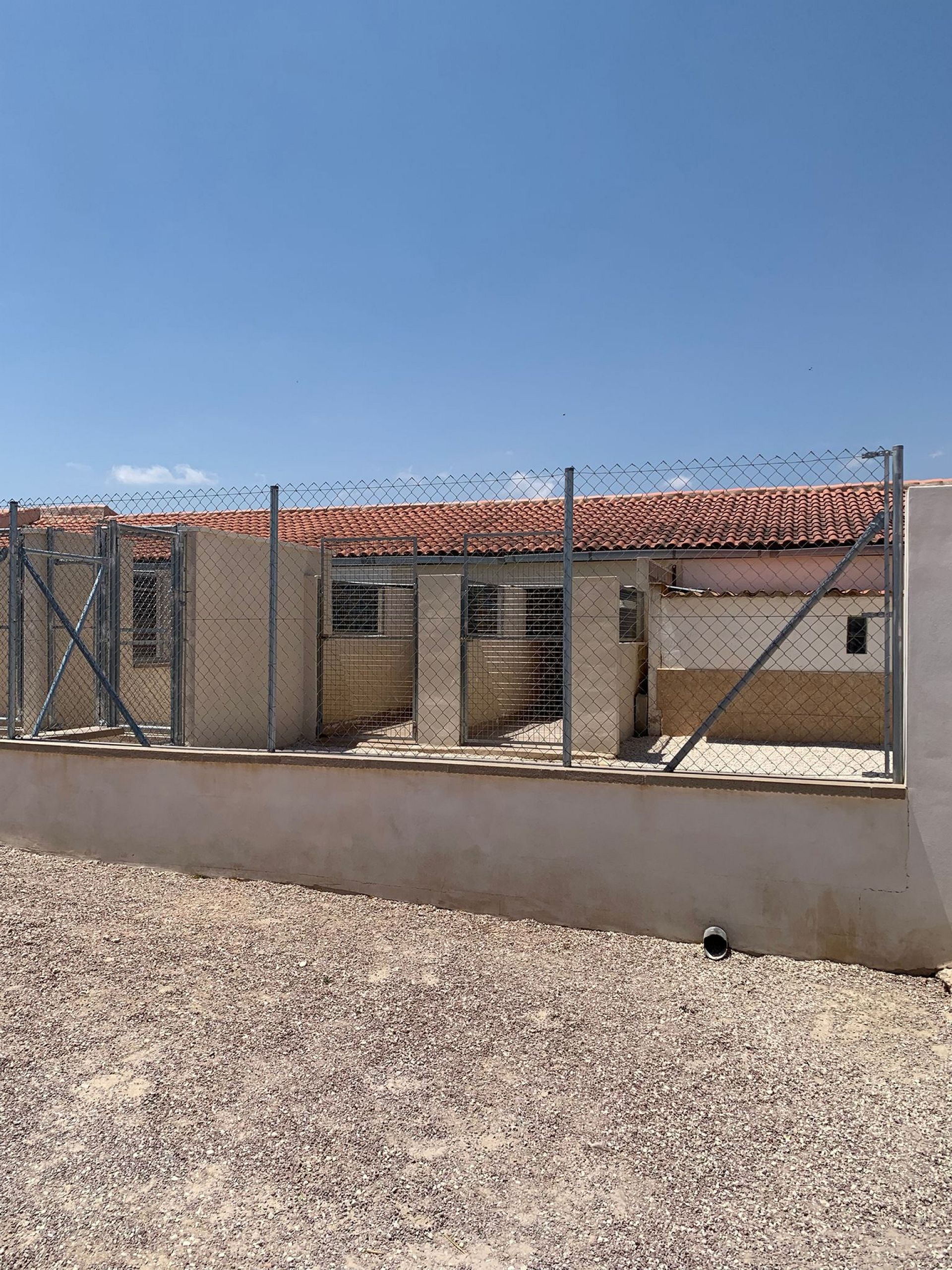 Resale - 4 Bedroom 4 Bathroom Commercial in Salinas -  - Alicante