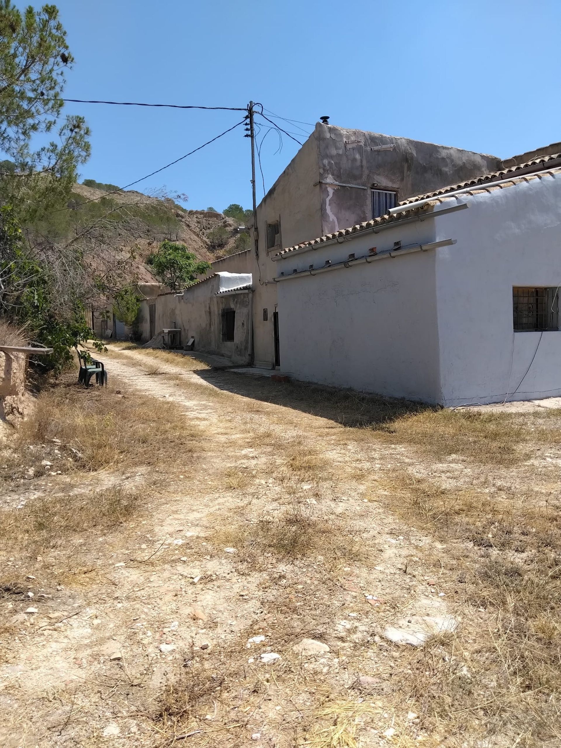 Resale - 2 Bedroom 2 Bathroom Country house in Pinoso -  - Alicante