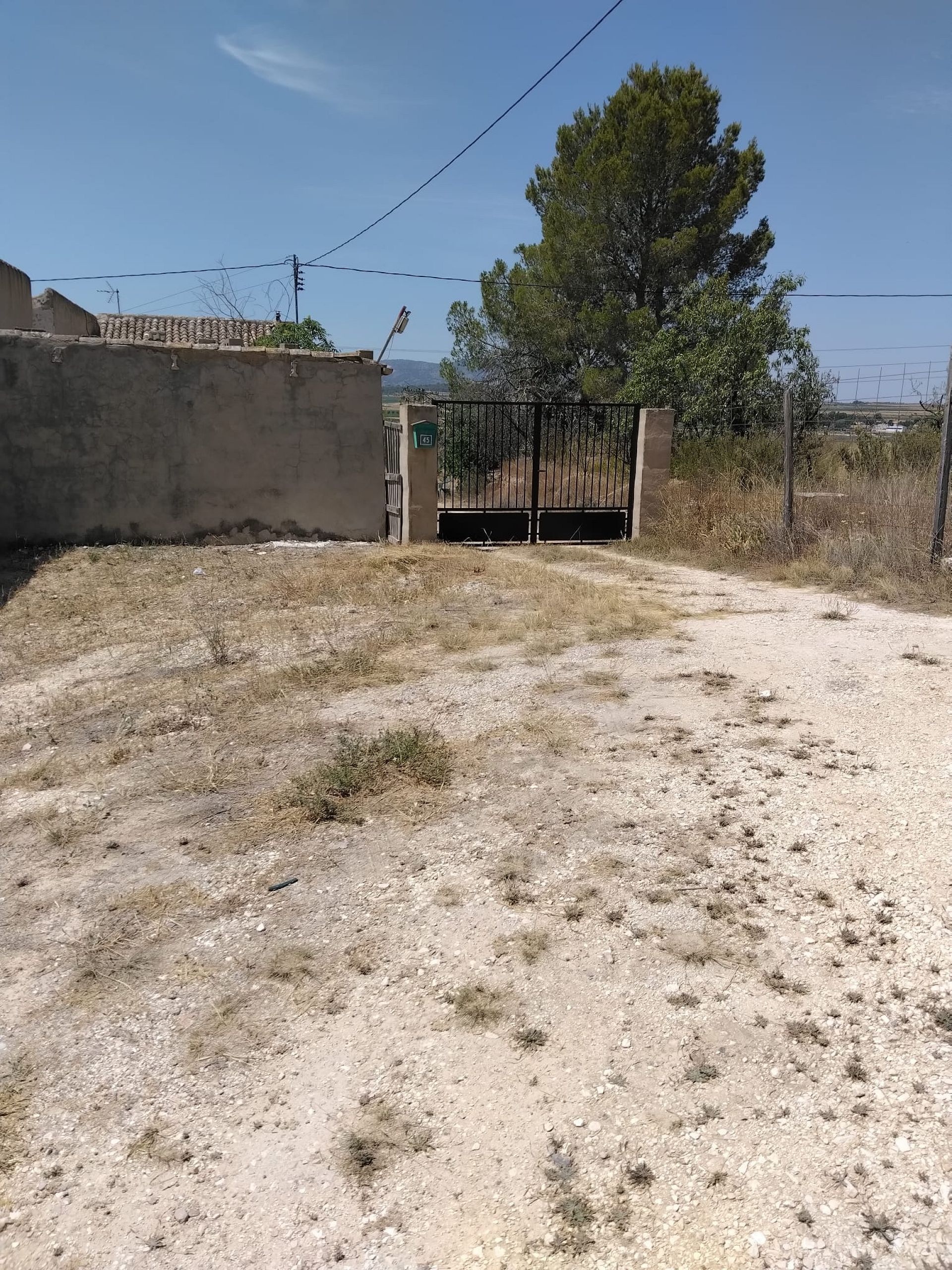 Resale - 2 Bedroom 2 Bathroom Country house in Pinoso -  - Alicante