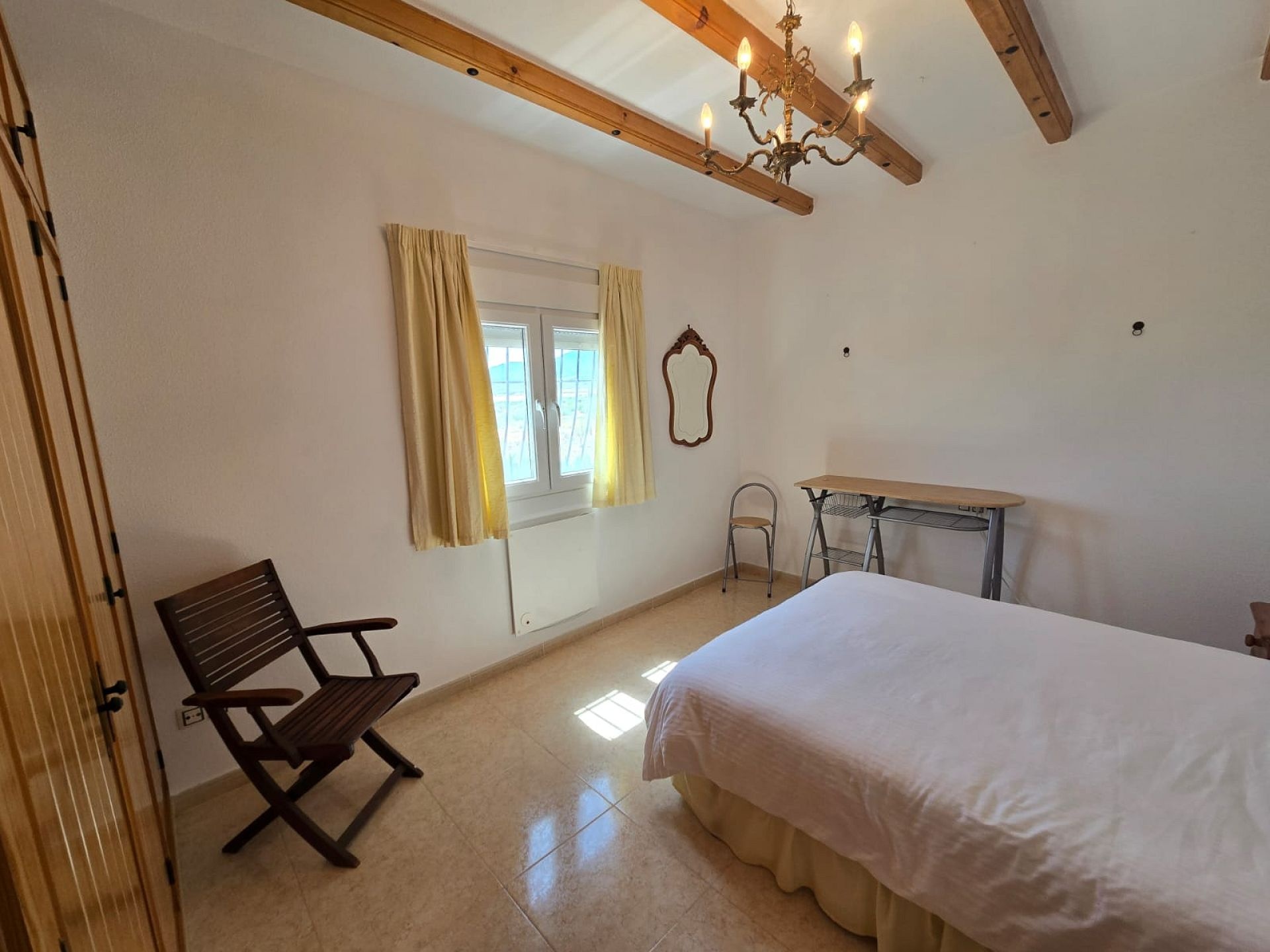 Resale - 4 Bedroom 3 Bathroom Villa in Monóvar -  - Alicante