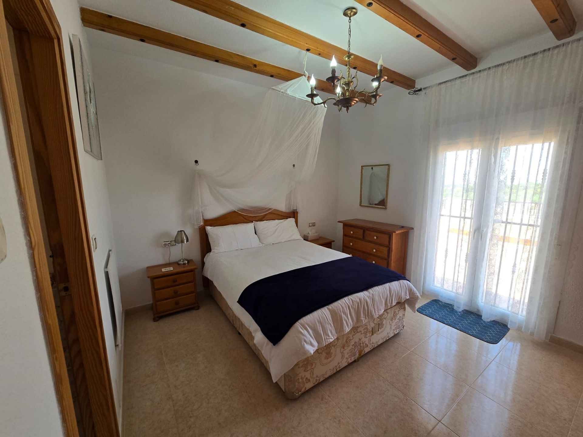 Resale - 4 Bedroom 3 Bathroom Villa in Monóvar -  - Alicante