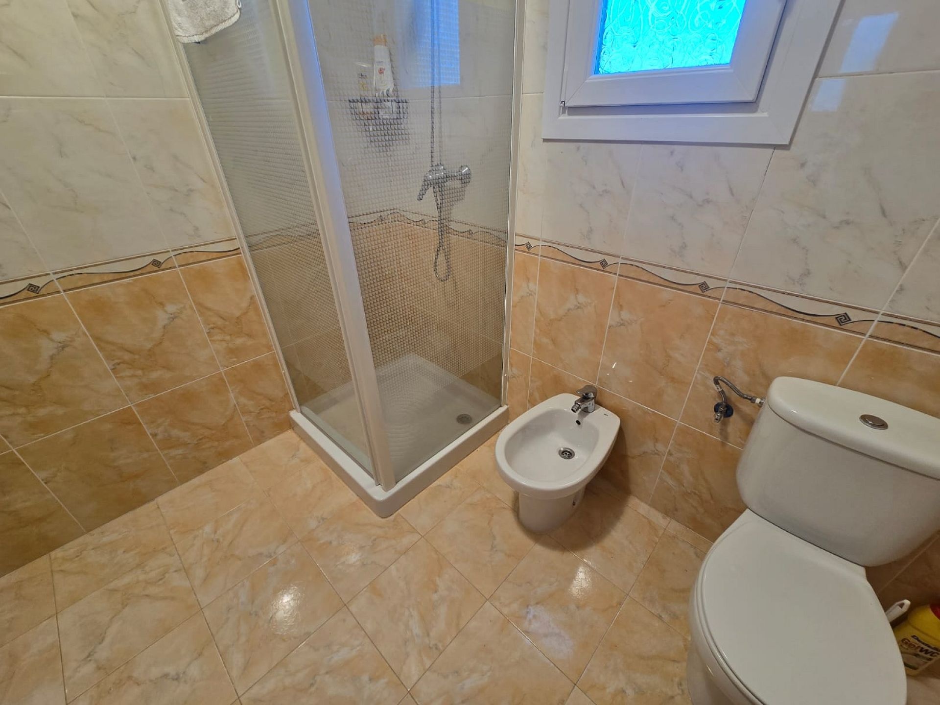 Resale - 4 Bedroom 3 Bathroom Villa in Monóvar -  - Alicante