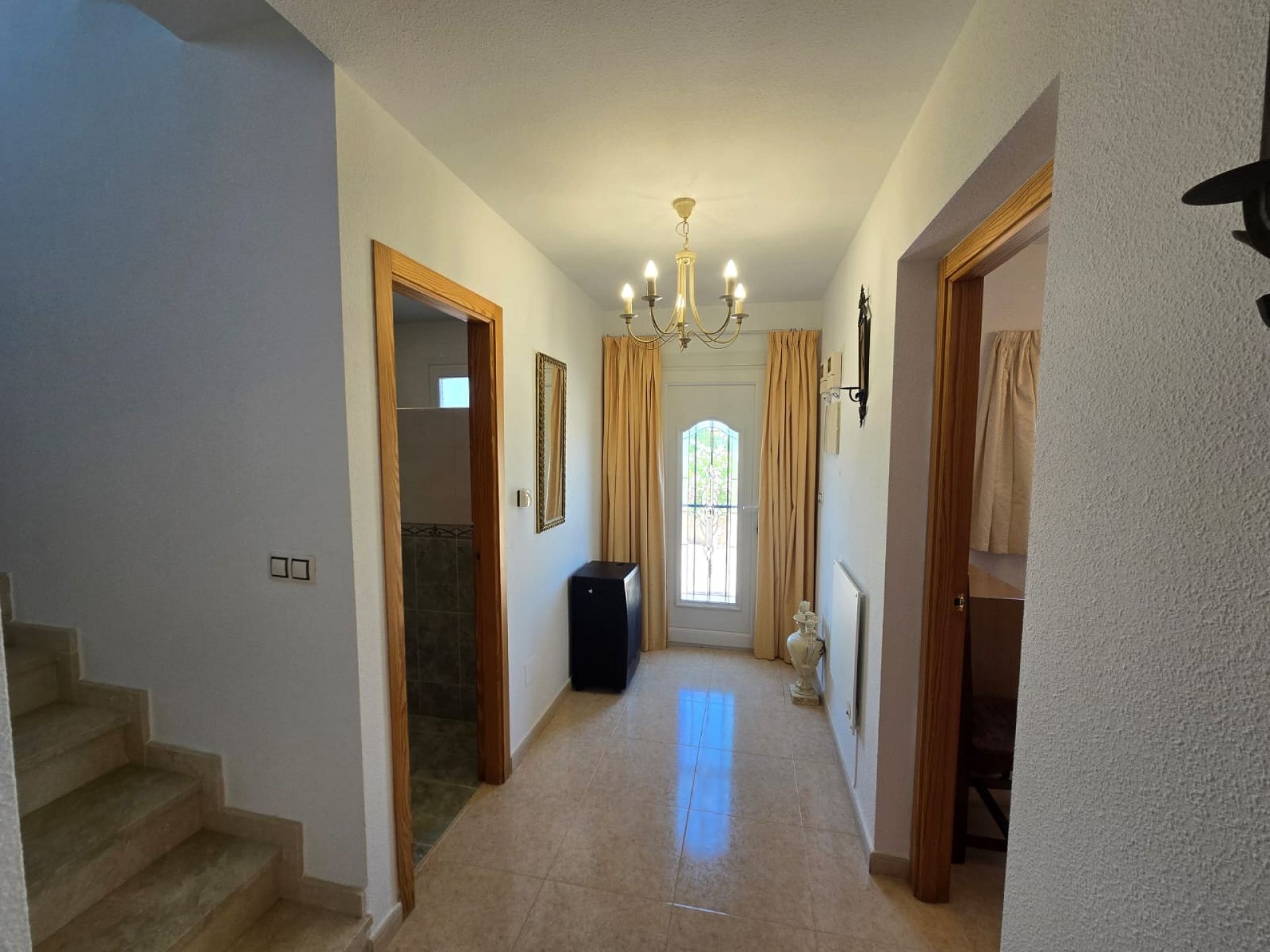 Resale - 4 Bedroom 3 Bathroom Villa in Monóvar -  - Alicante