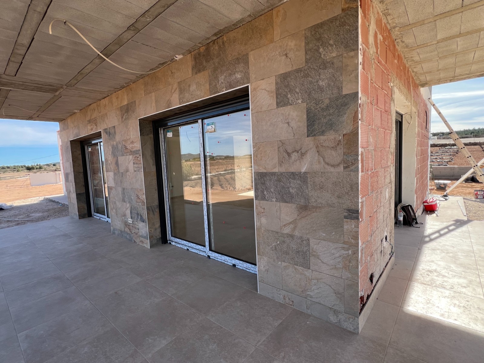 Resale - 3 Bedroom 2 Bathroom Villa in Pinoso -  - Alicante
