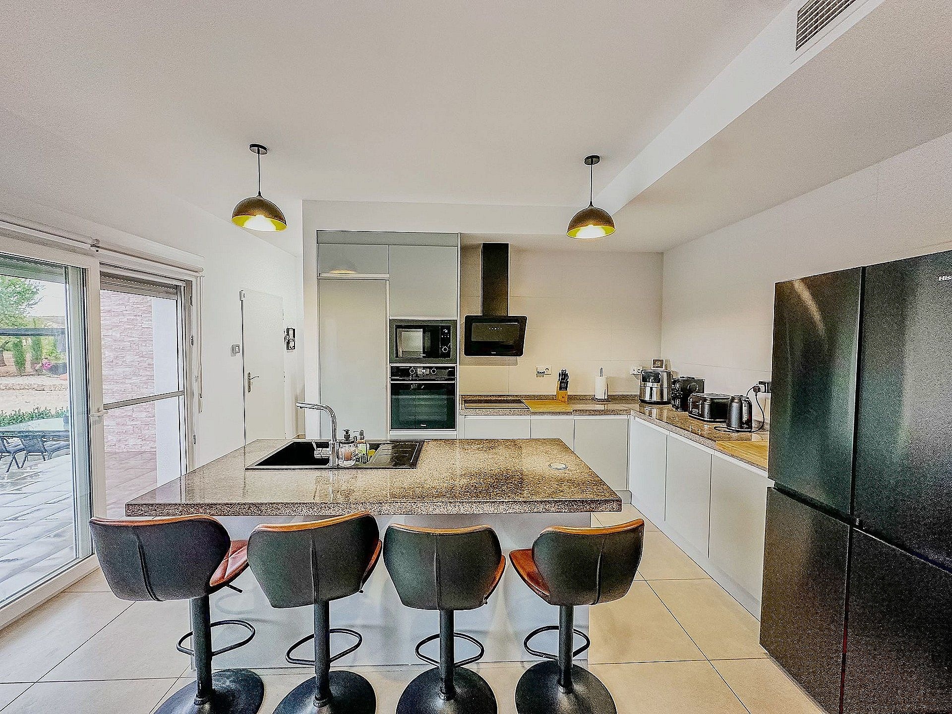 Resale - 3 Bedroom 2 Bathroom Villa in Pinoso -  - Alicante