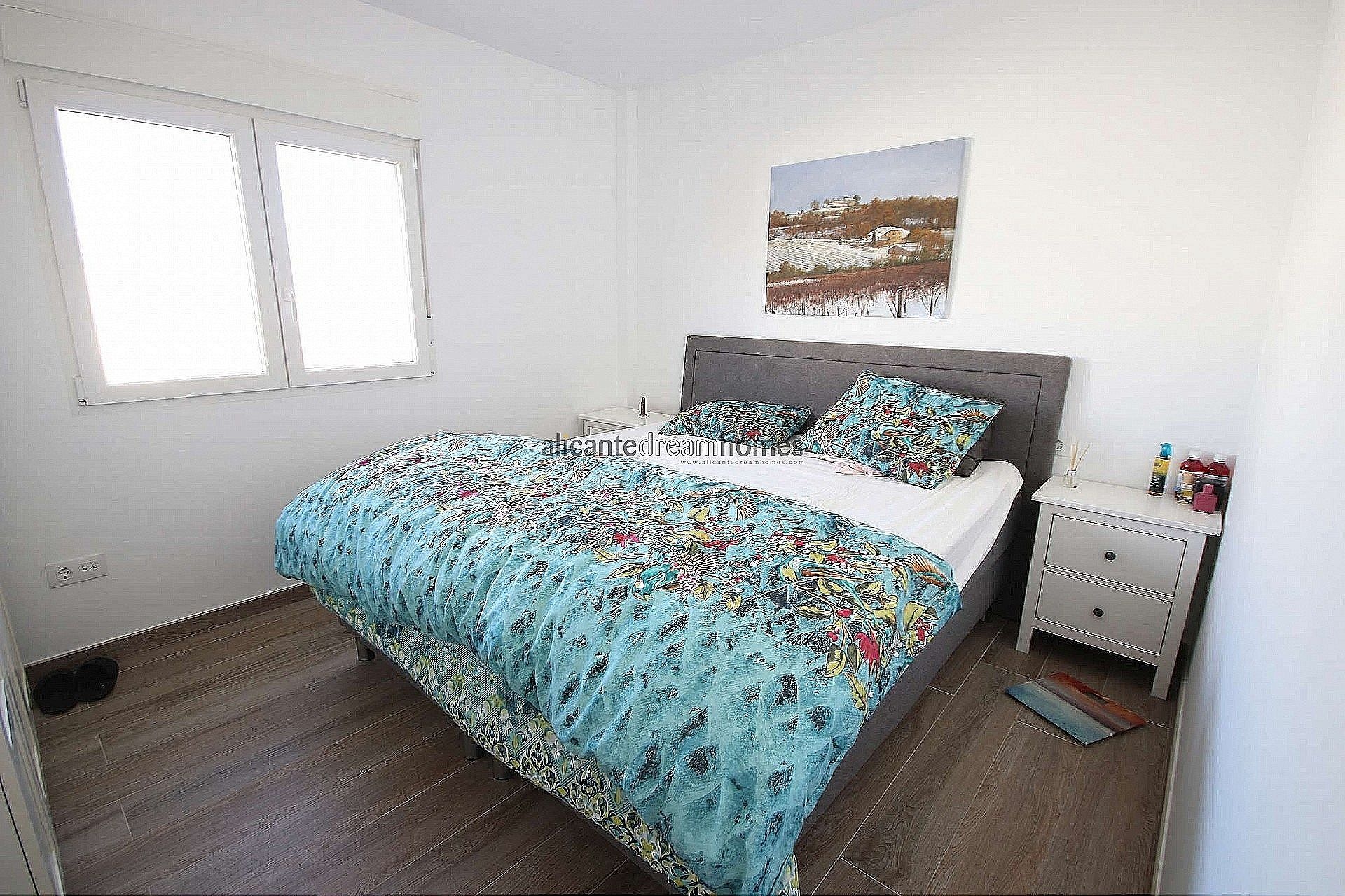Resale - 3 Bedroom 2 Bathroom Villa in Pinoso -  - Alicante