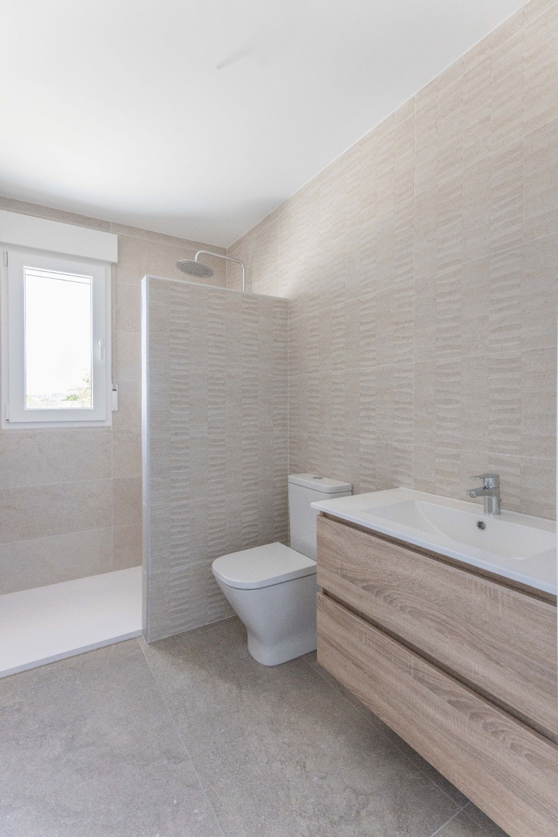 Resale - 3 Bedroom 2 Bathroom Villa in Pinoso -  - Alicante