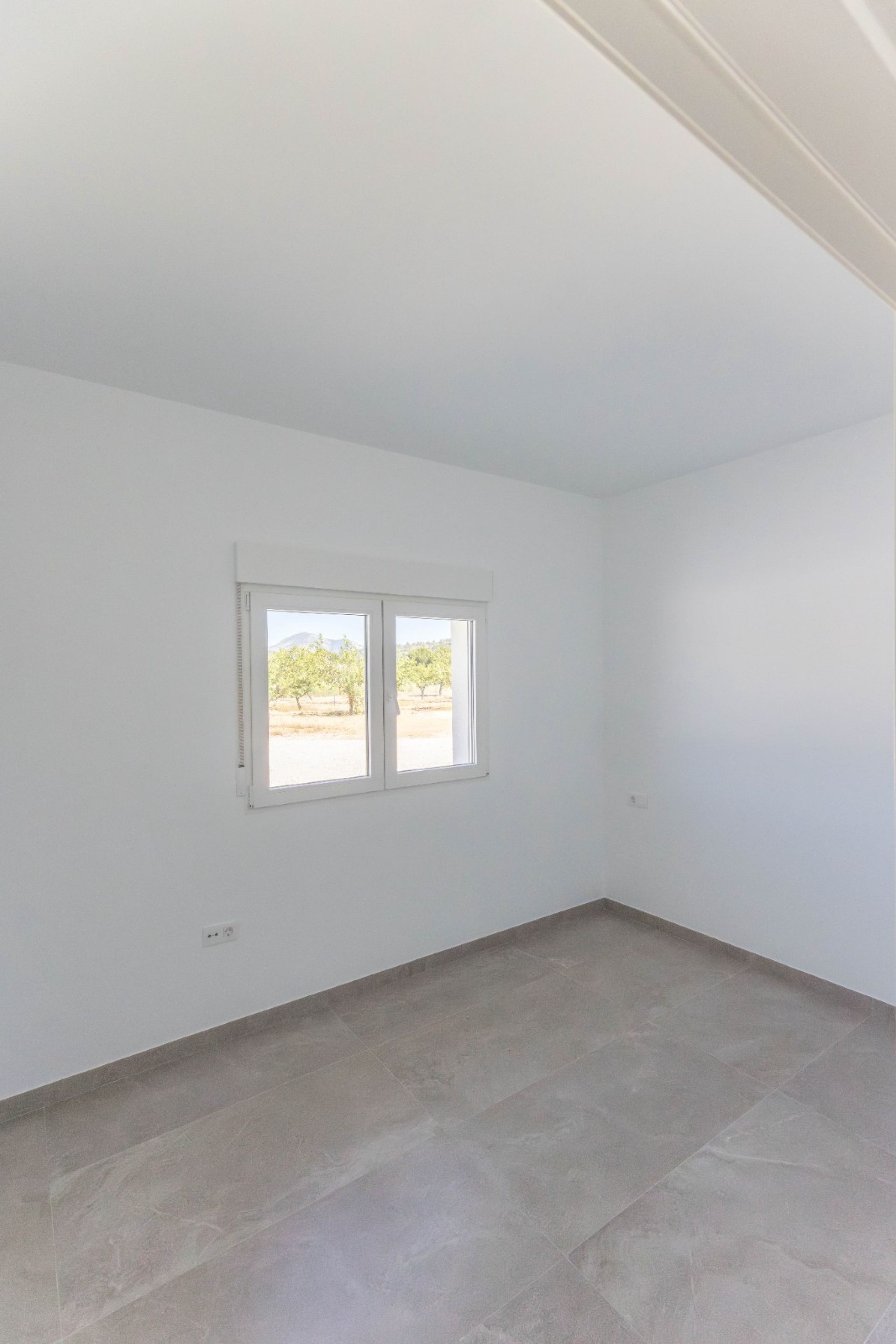 Resale - 3 Bedroom 2 Bathroom Villa in Pinoso -  - Alicante