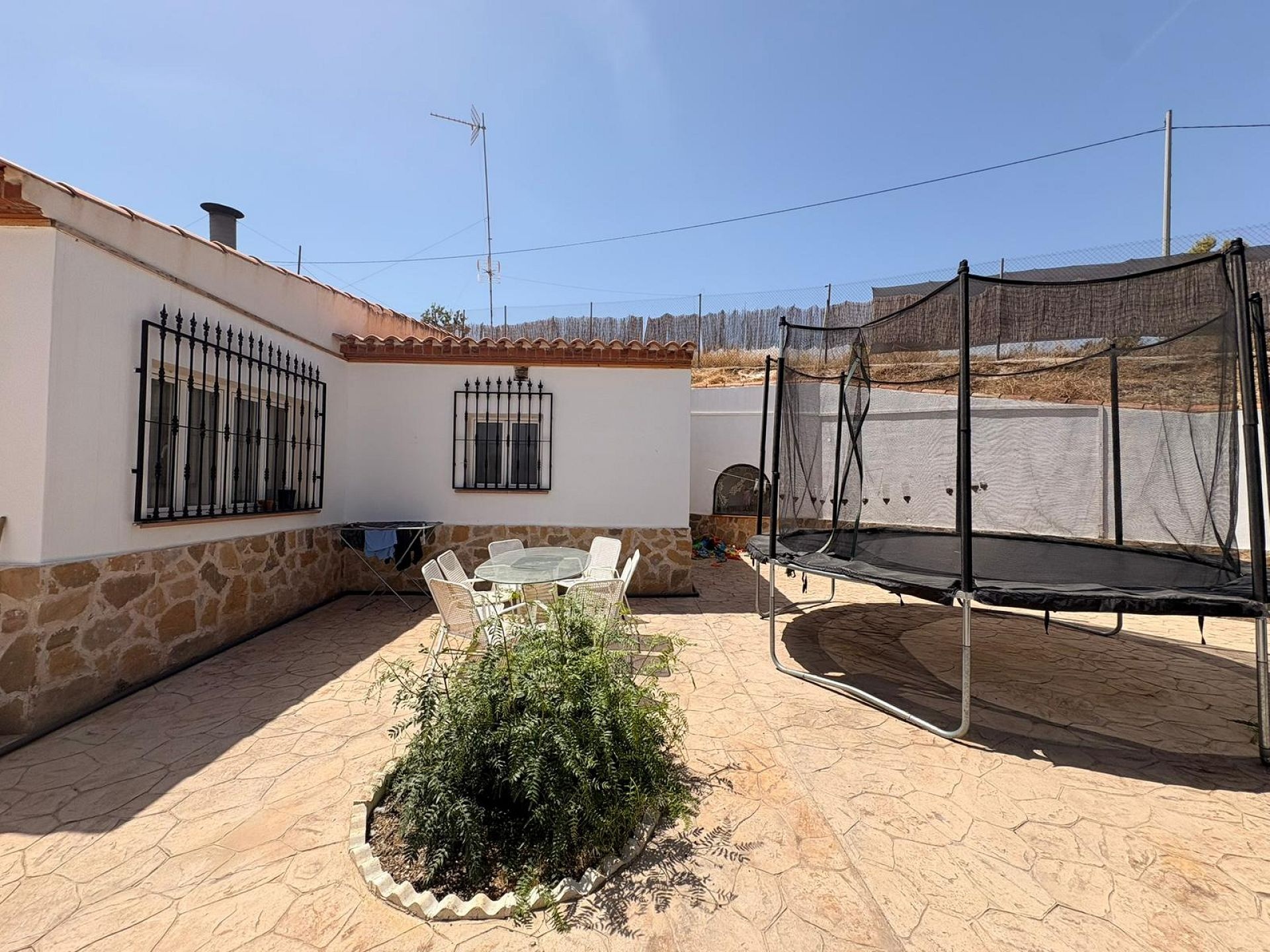 Resale - 6 Bedroom 1 Bathroom Country house in Jumilla -  - Murcia