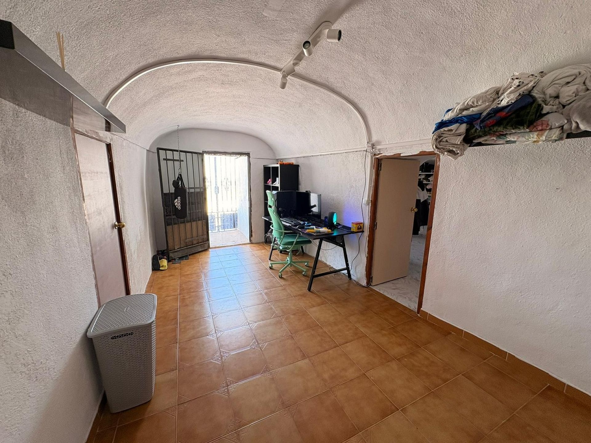 Resale - 6 Bedroom 1 Bathroom Country house in Jumilla -  - Murcia