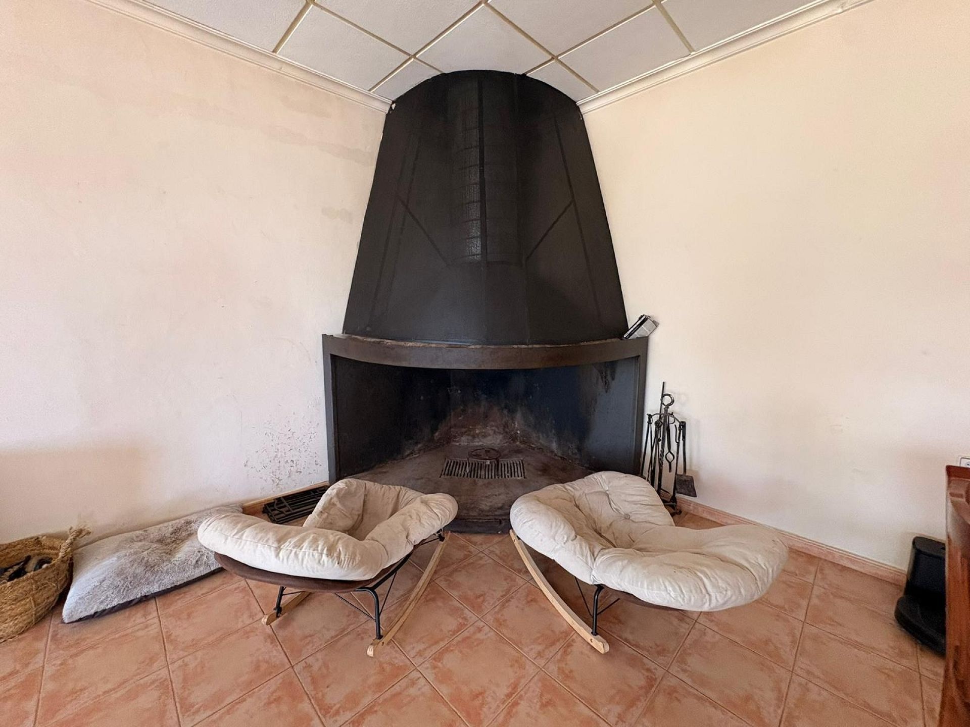 Resale - 6 Bedroom 1 Bathroom Country house in Jumilla -  - Murcia