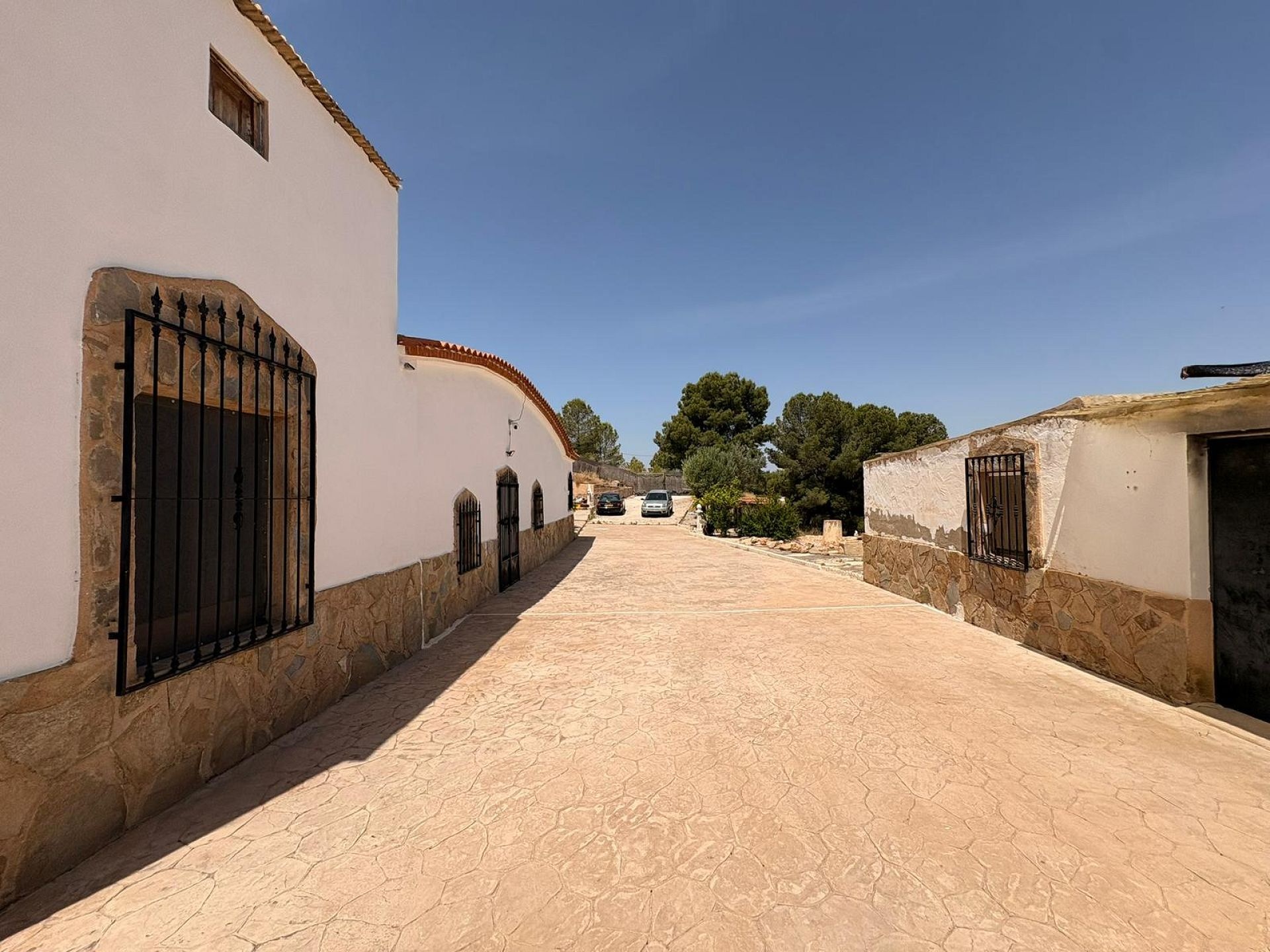 Resale - 6 Bedroom 1 Bathroom Country house in Jumilla -  - Murcia