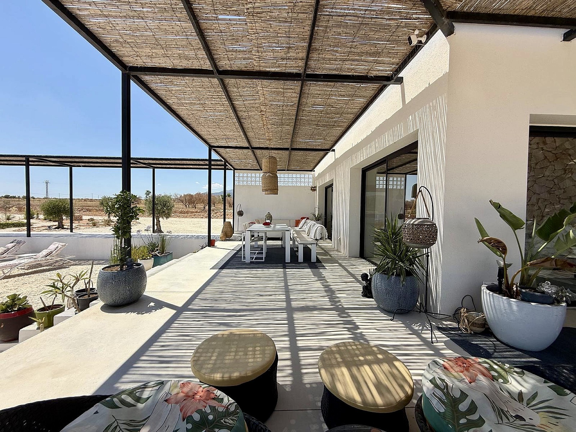 Resale - 5 Bedroom 3 Bathroom Villa in Pinoso -  - Alicante