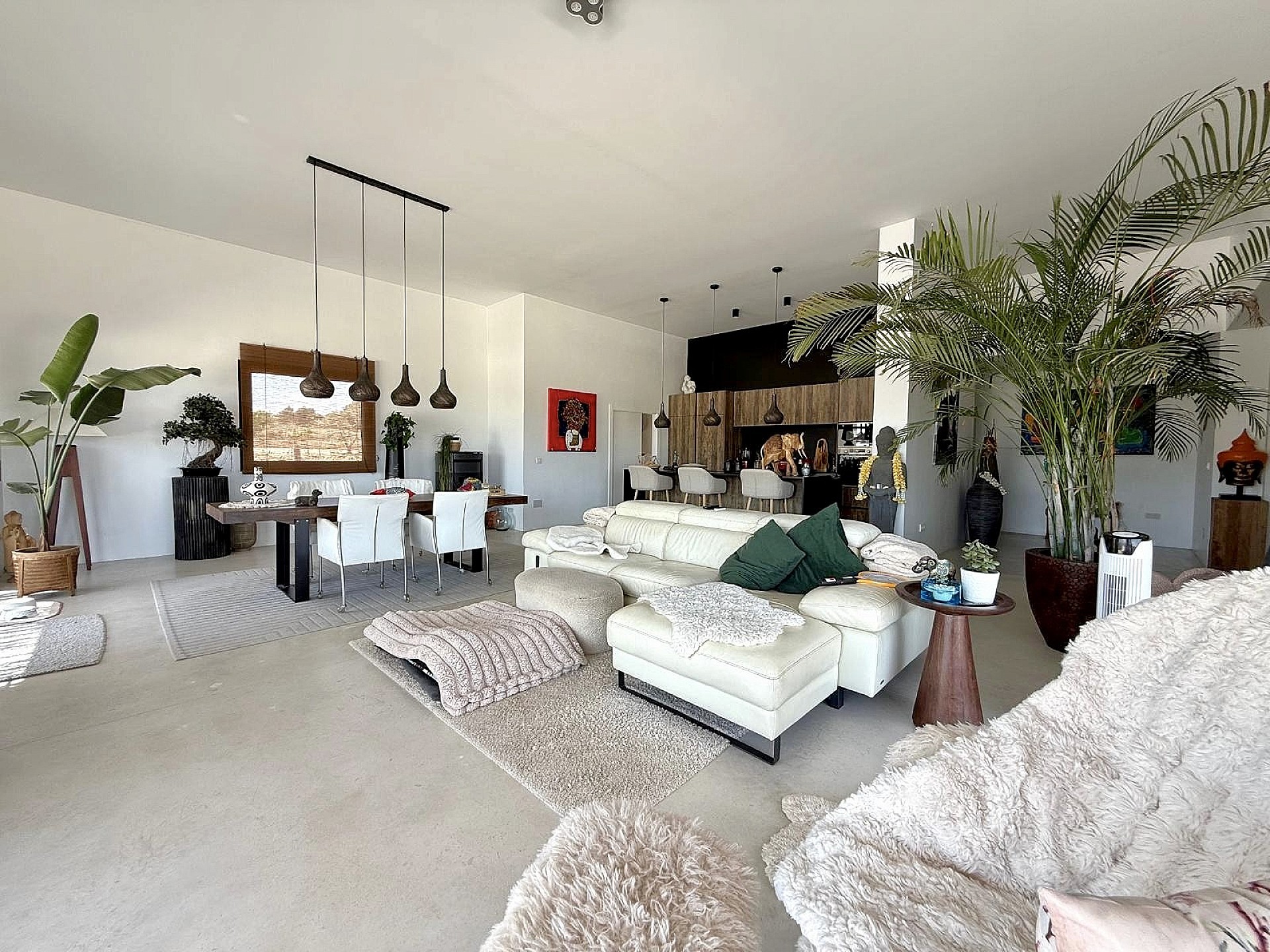 Resale - 5 Bedroom 3 Bathroom Villa in Pinoso -  - Alicante