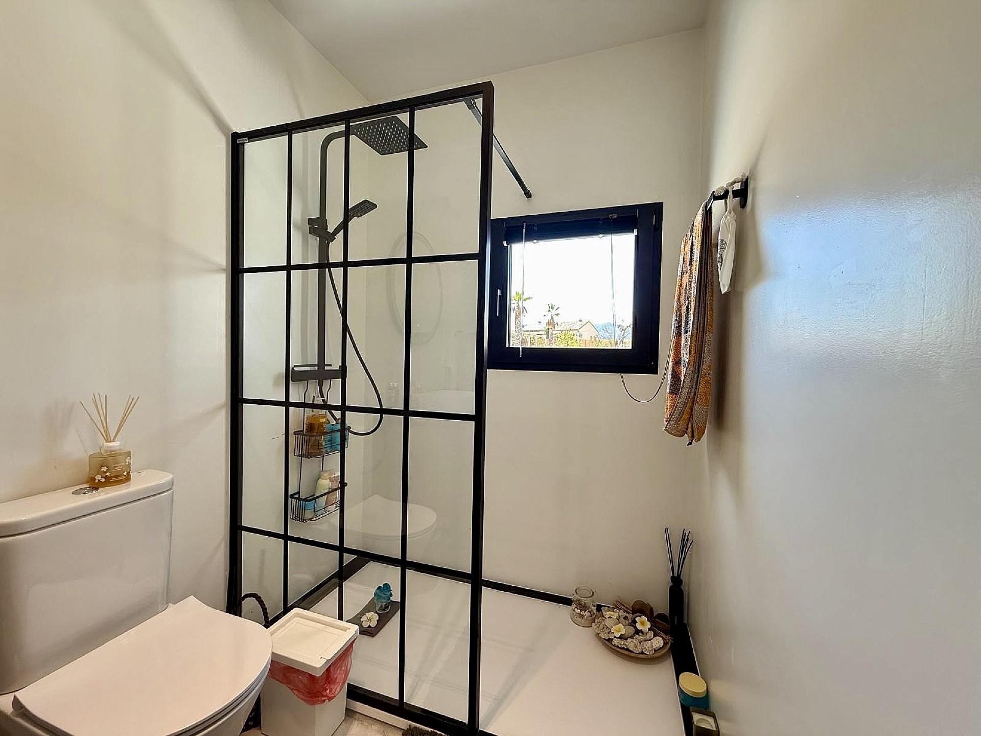 Resale - 5 Bedroom 3 Bathroom Villa in Pinoso -  - Alicante