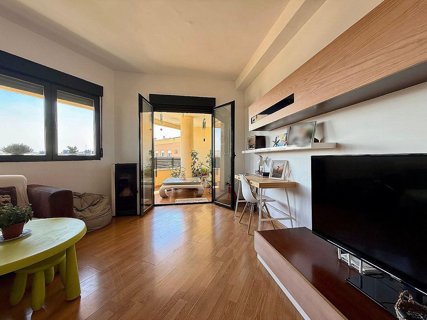 4 Bedroom 2 Bathroom Apartment in Yecla