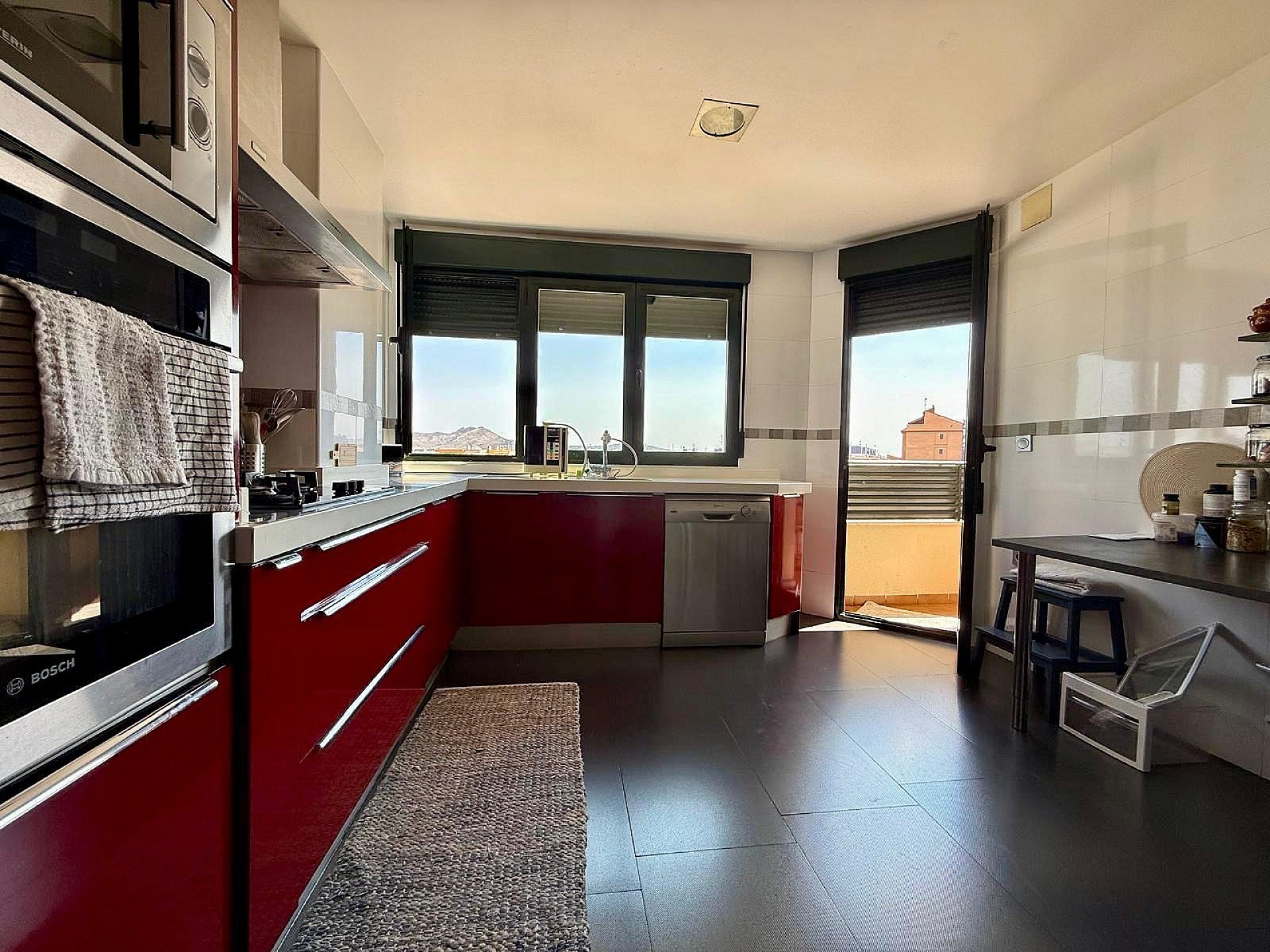 Resale - 4 Bedroom 2 Bathroom Apartment in Yecla - , Yecla, Murcia, Spain - Murcia