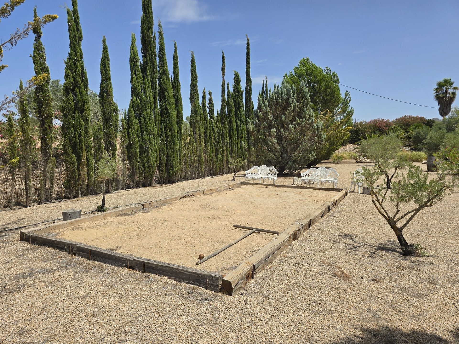 Resale - 6 Bedroom 5 Bathroom Villa in Salinas -  - Alicante