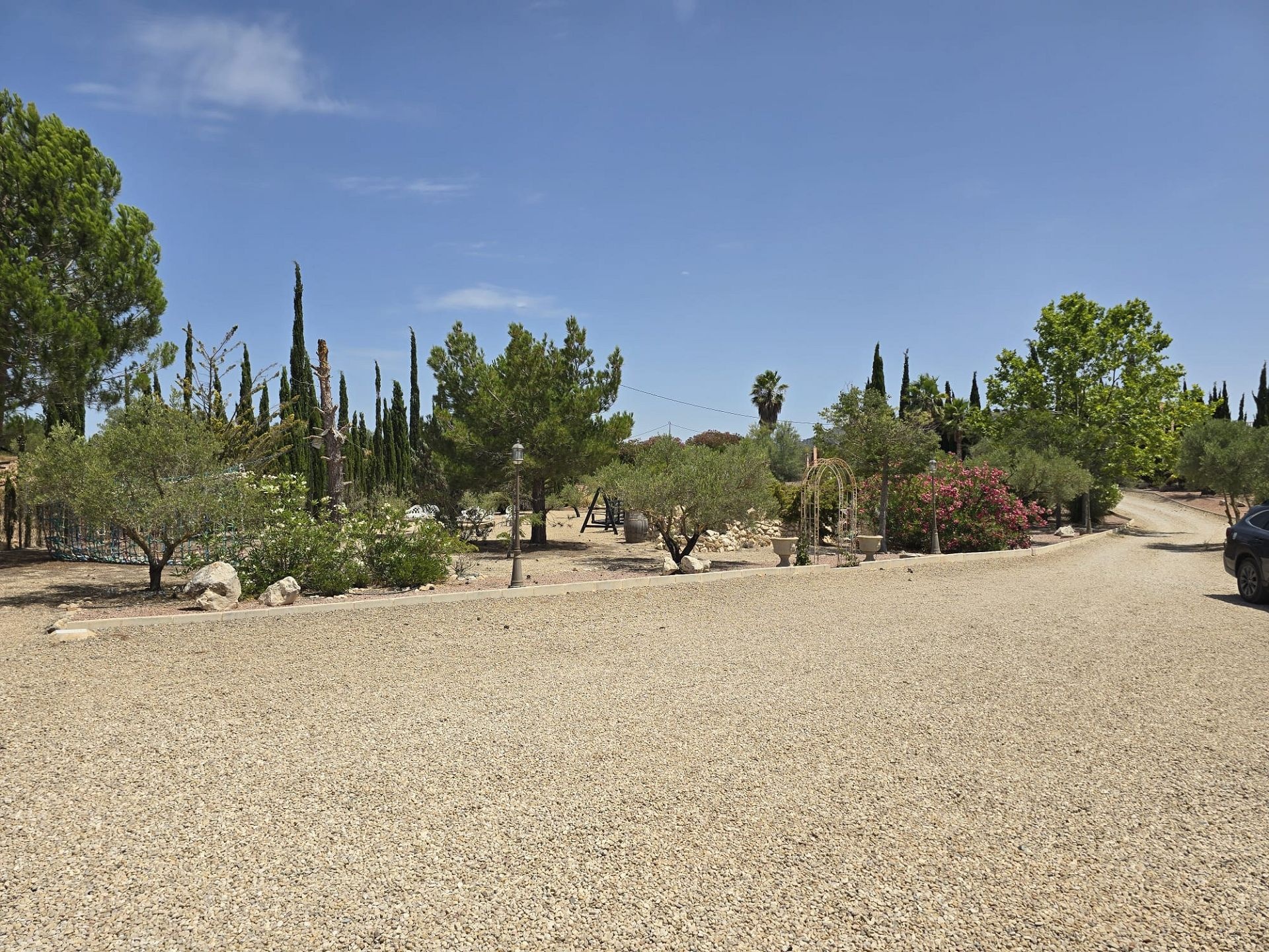 Resale - 6 Bedroom 5 Bathroom Villa in Salinas -  - Alicante