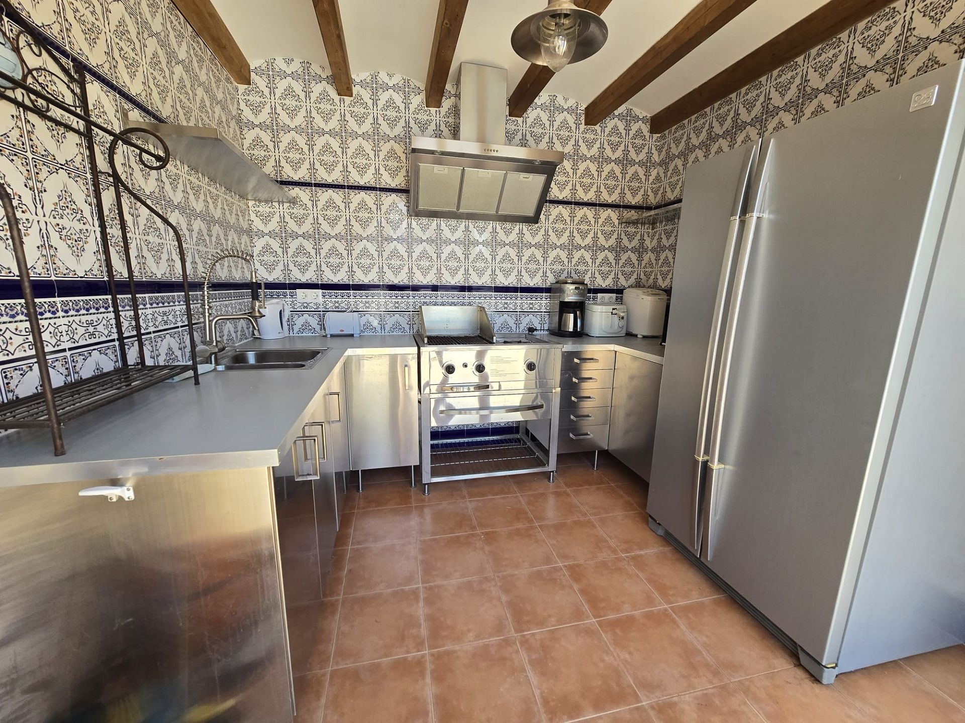 Resale - 6 Bedroom 5 Bathroom Villa in Salinas -  - Alicante
