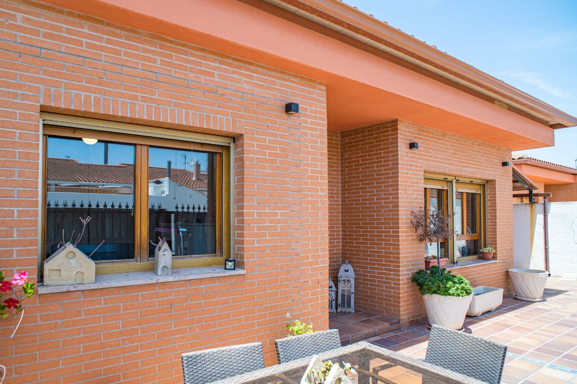Resale - 4 Bedroom 2 Bathroom Villa in Pinoso -  - Alicante