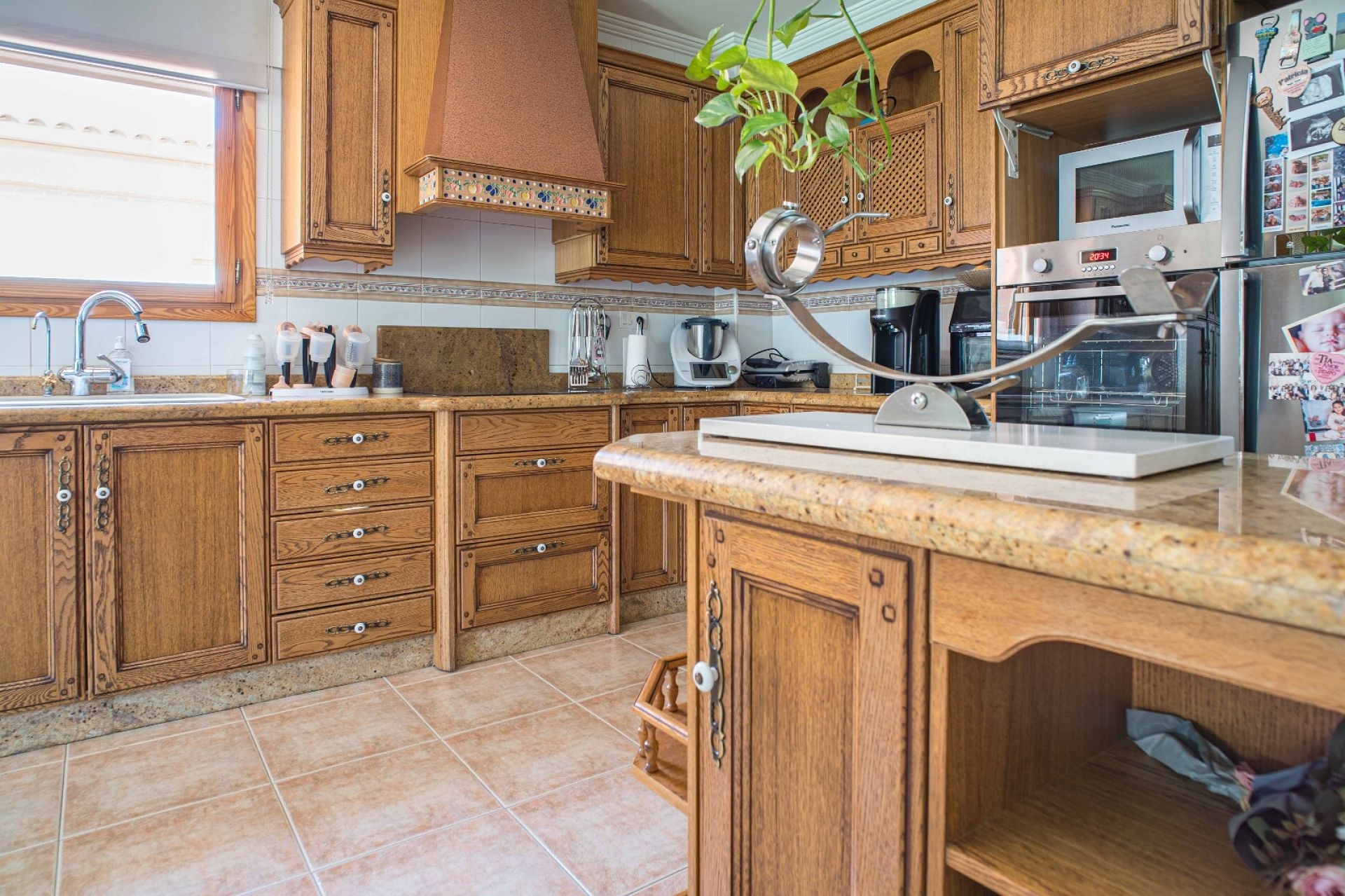 Resale - 4 Bedroom 2 Bathroom Villa in Pinoso -  - Alicante