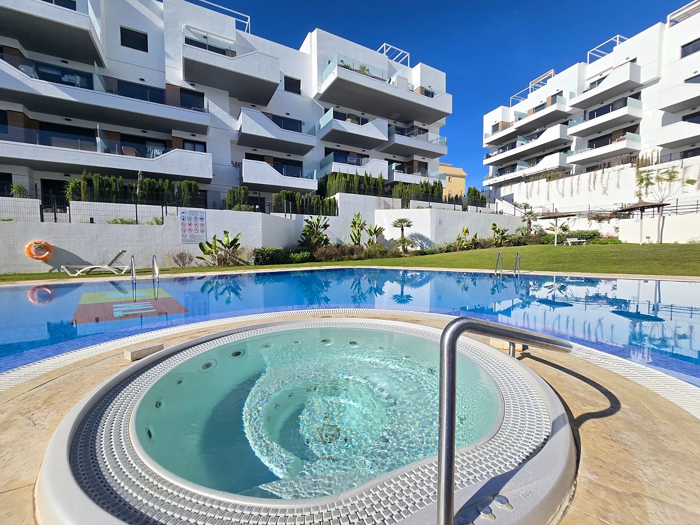 2 Bedroom 2 Bathroom Apartment in Orihuela Costa