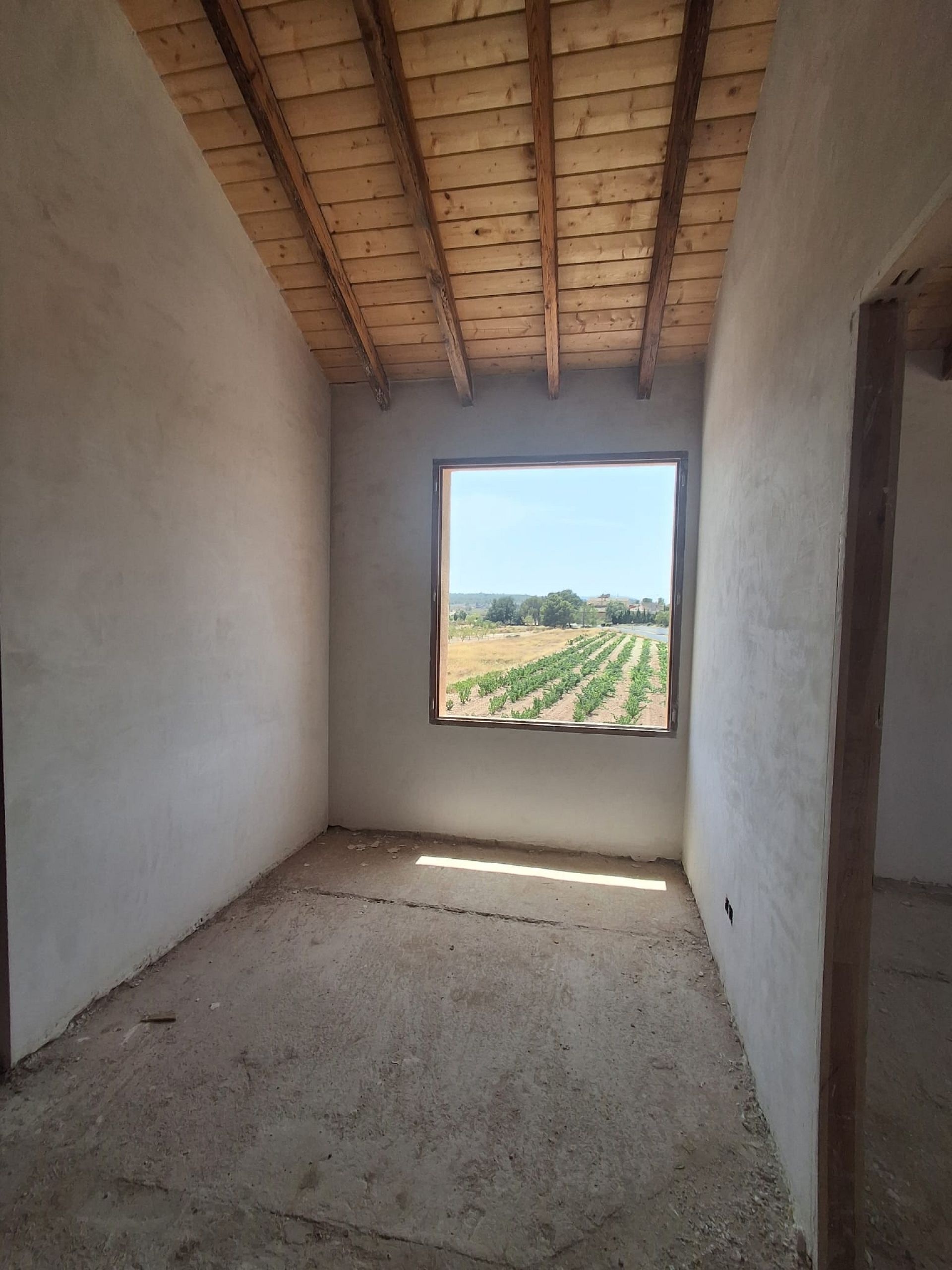 Resale - 4 Bedroom 2 Bathroom Country house in Pinoso -  - Alicante
