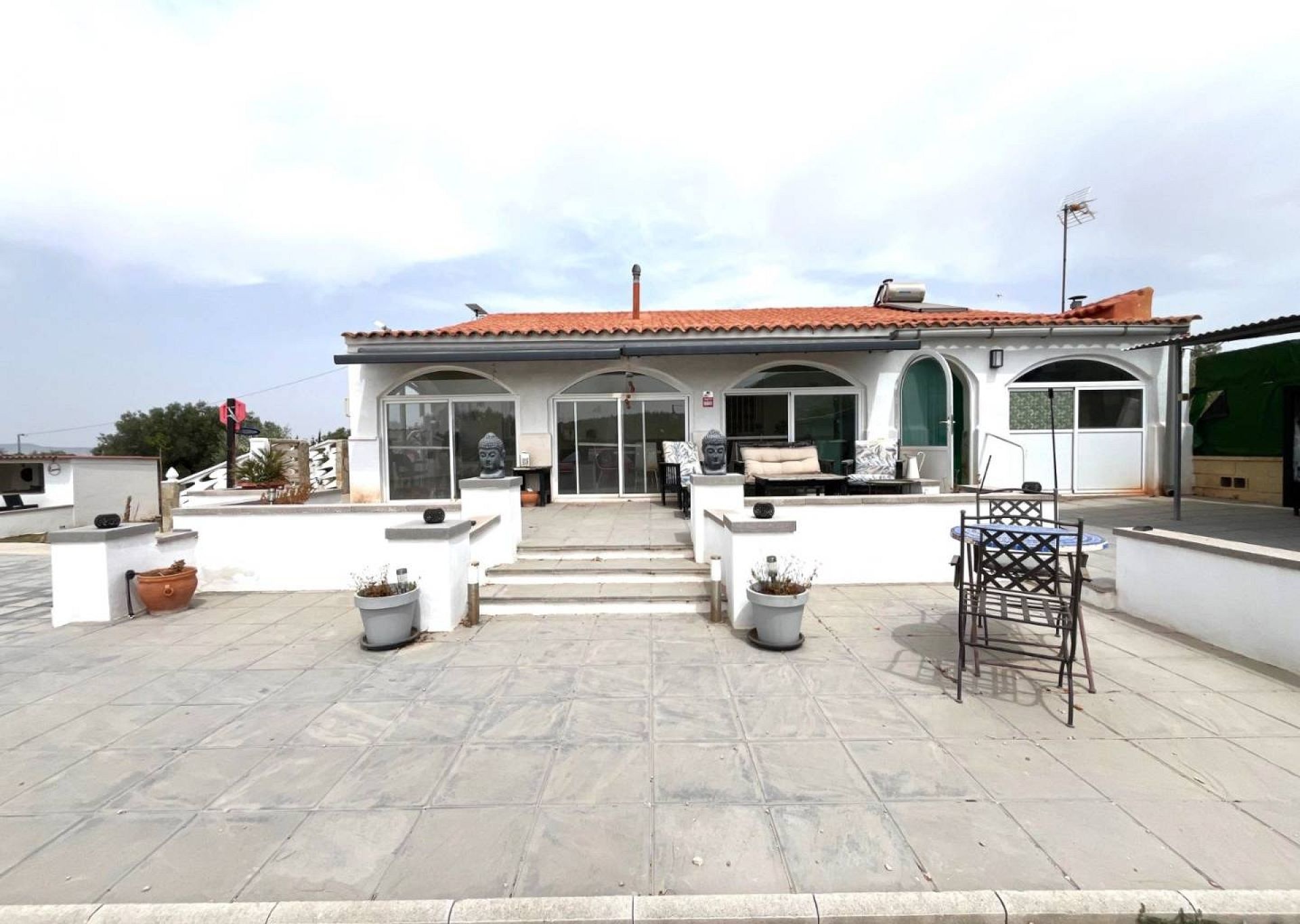 Resale - 3 Bedroom 2 Bathroom Country house in Sax -  - Alicante