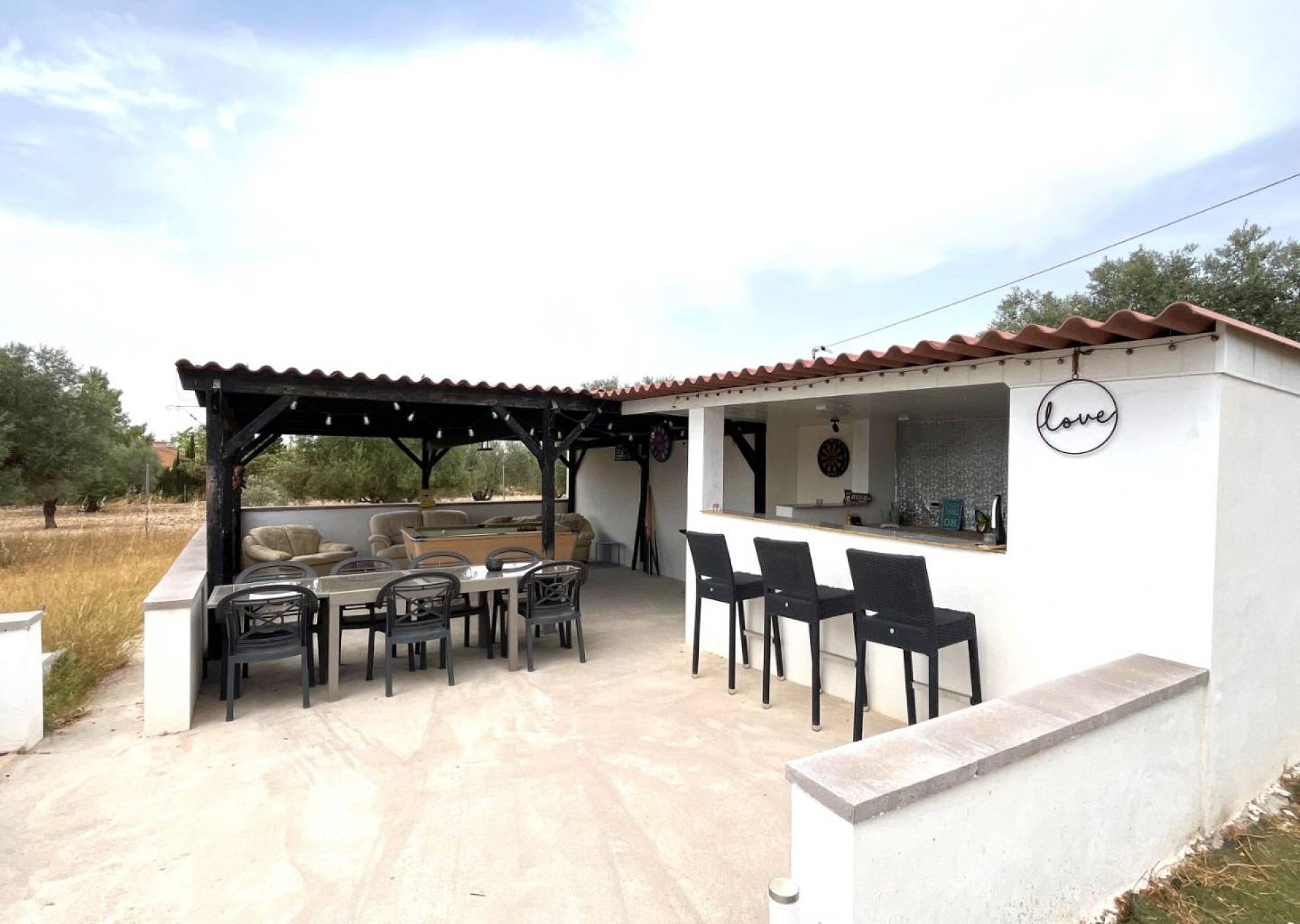 Resale - 3 Bedroom 2 Bathroom Country house in Sax -  - Alicante