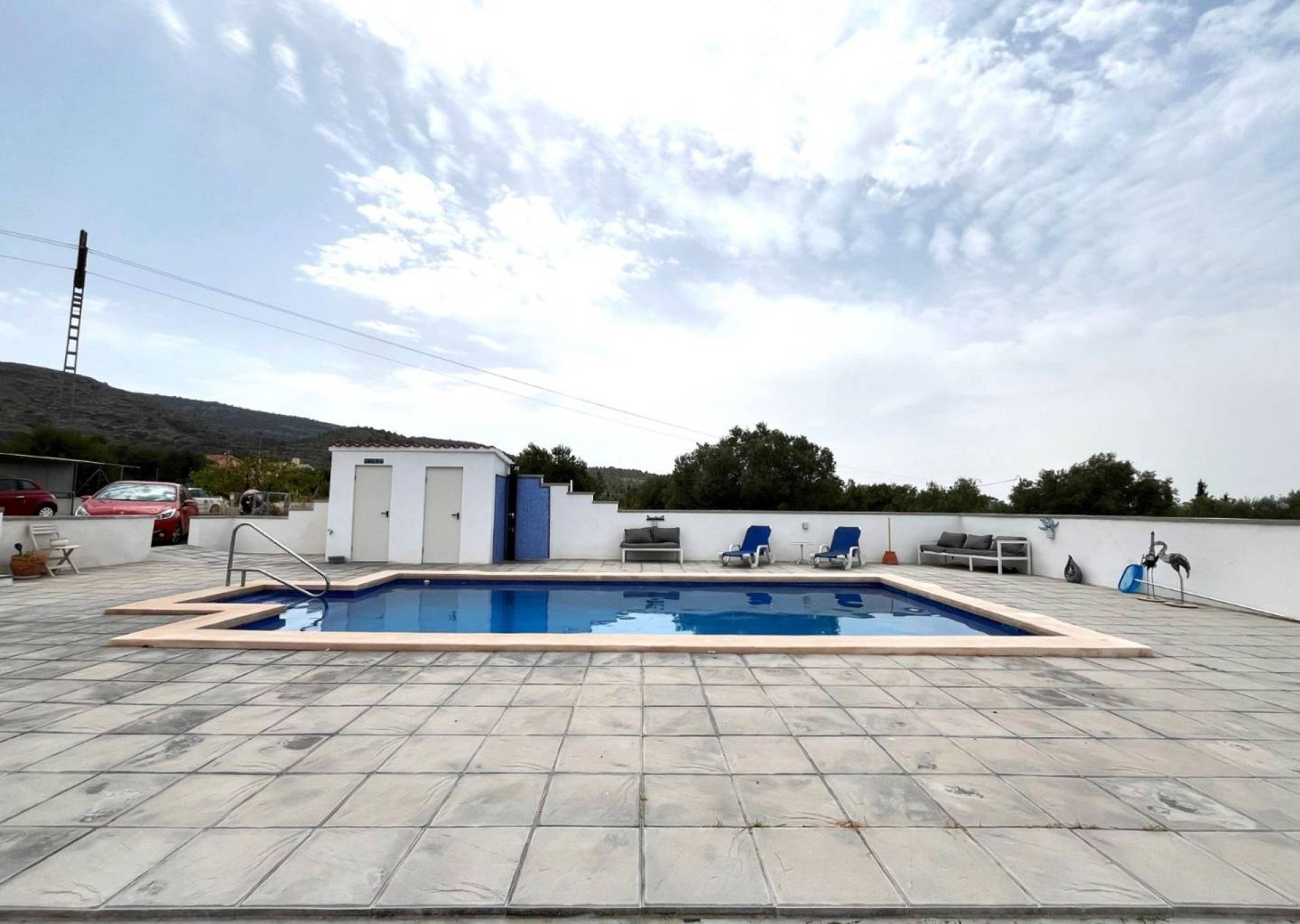 Resale - 3 Bedroom 2 Bathroom Country house in Sax -  - Alicante