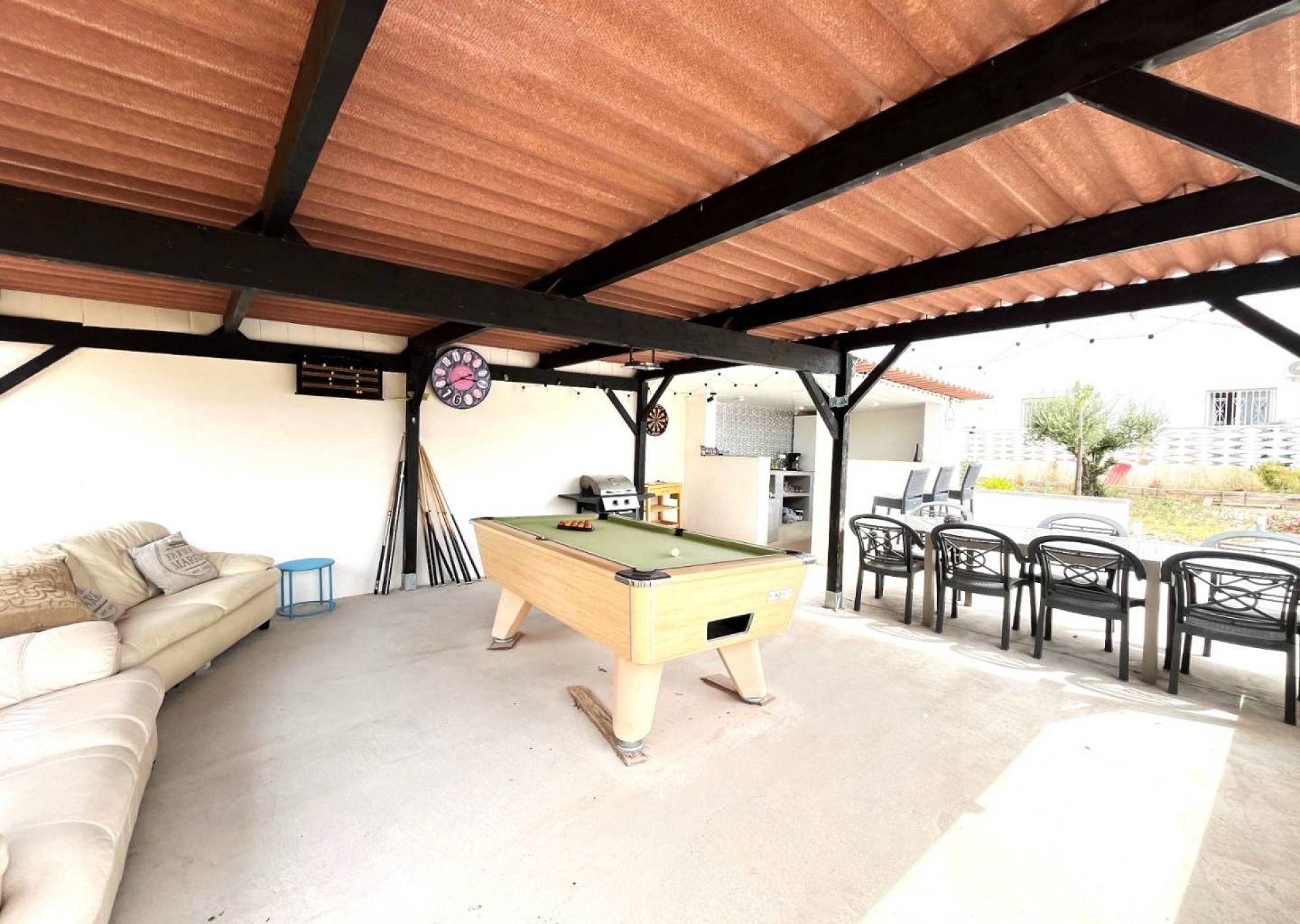 Resale - 3 Bedroom 2 Bathroom Country house in Sax -  - Alicante