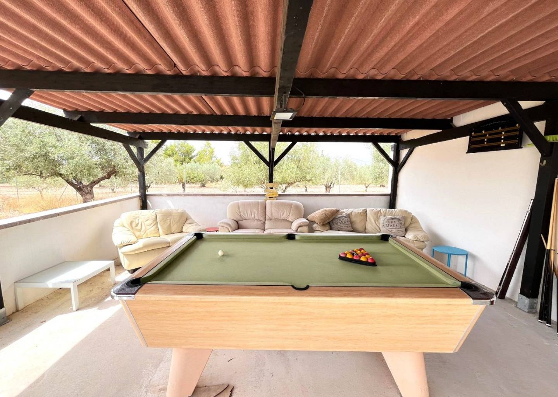 Resale - 3 Bedroom 2 Bathroom Country house in Sax -  - Alicante