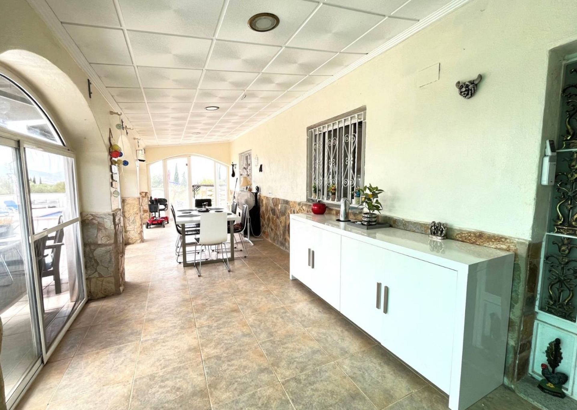 Resale - 3 Bedroom 2 Bathroom Country house in Sax -  - Alicante