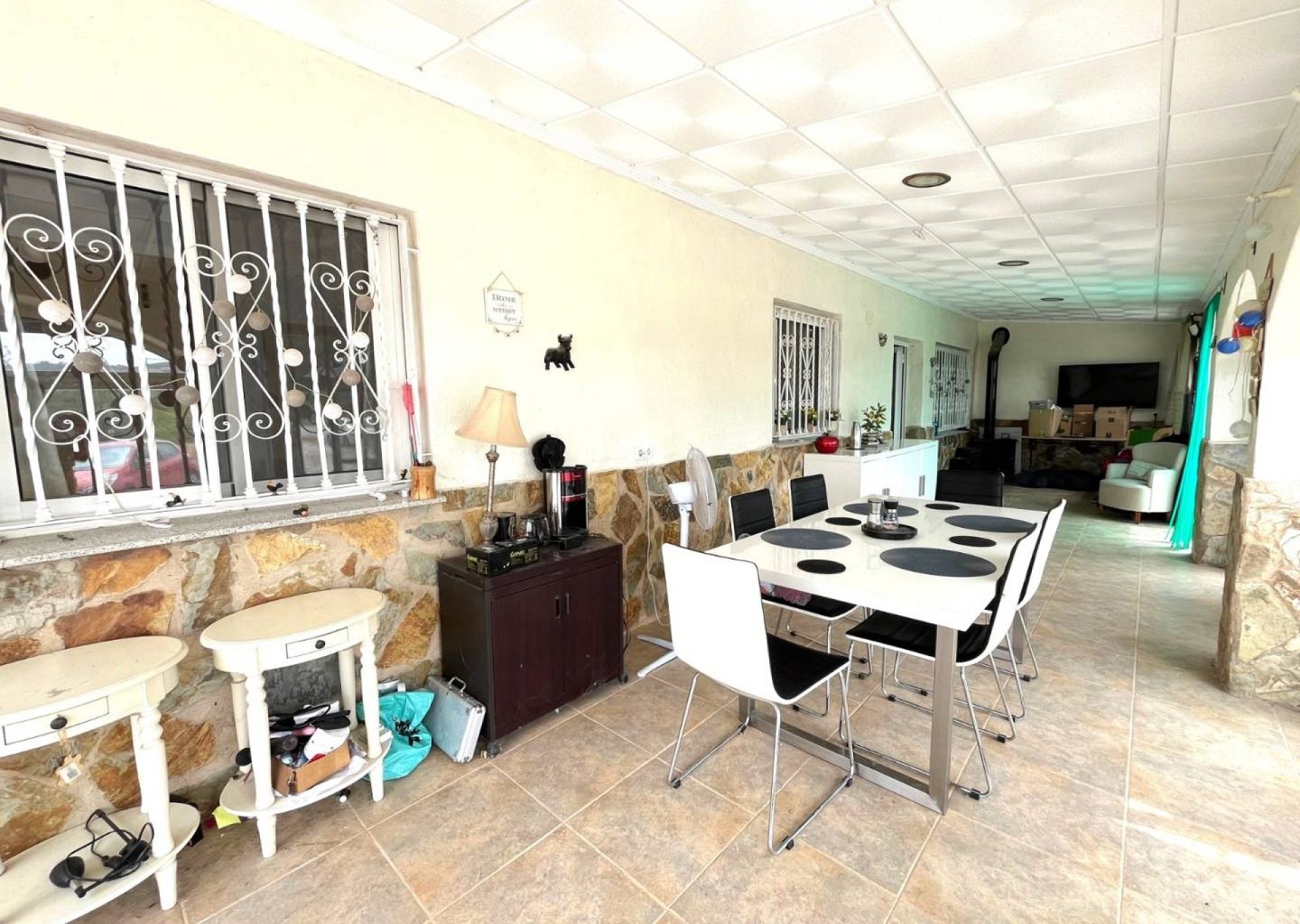 Resale - 3 Bedroom 2 Bathroom Country house in Sax -  - Alicante