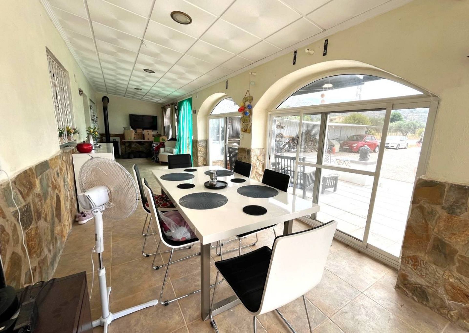 Resale - 3 Bedroom 2 Bathroom Country house in Sax -  - Alicante