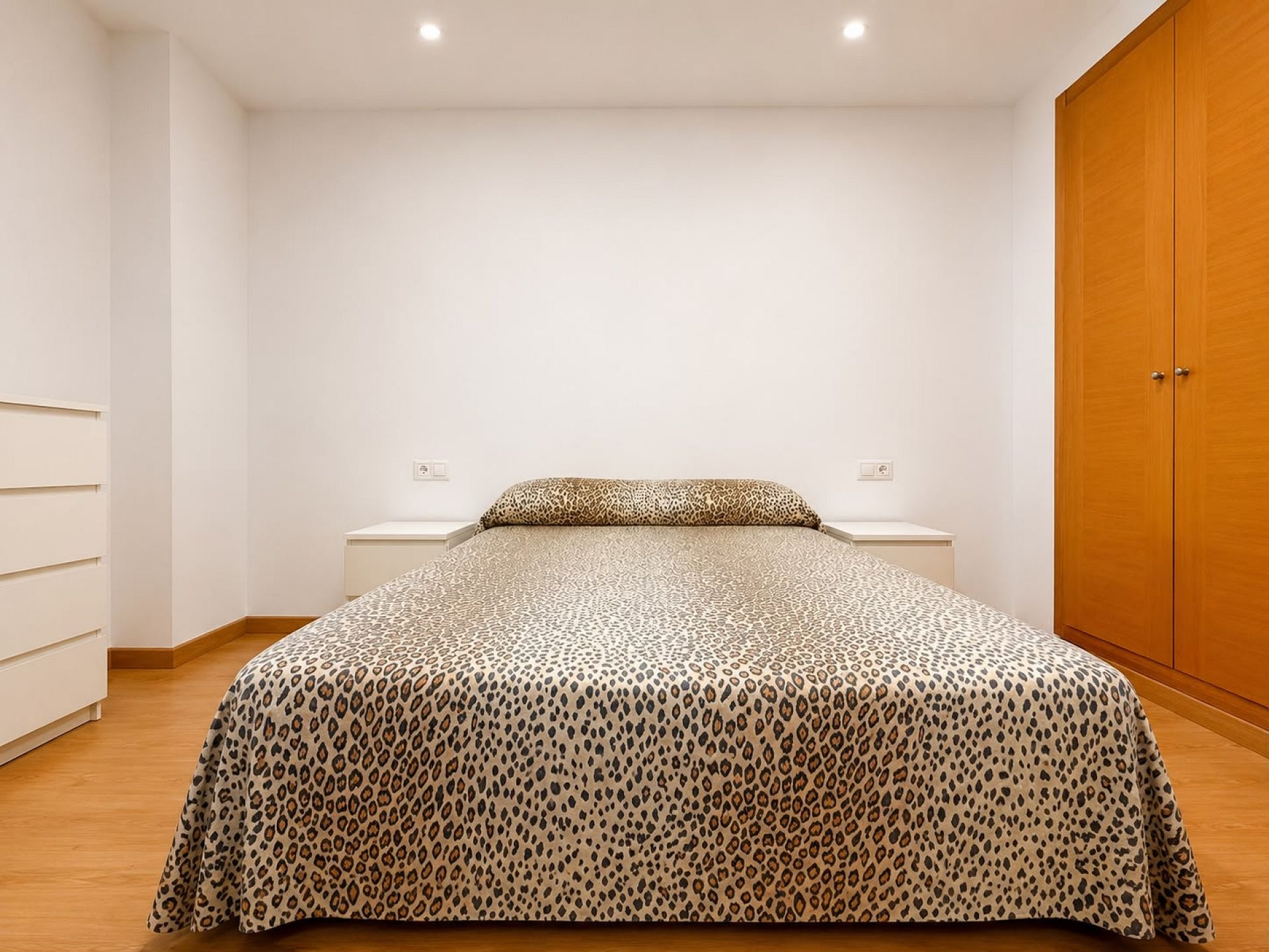 Resale - 1 Bedroom 1 Bathroom Apartment in Elda -  - Alicante