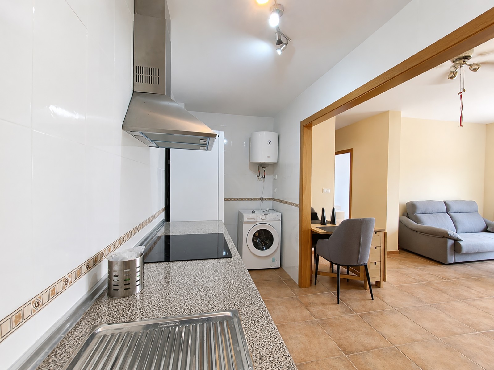 Resale - 2 Bedroom 1 Bathroom Apartment in Hondón de los Frailes -  - Alicante