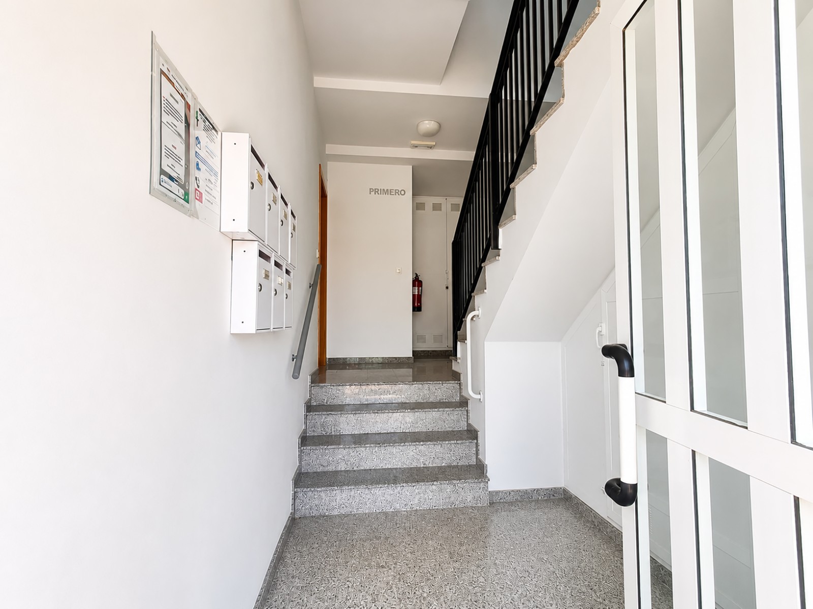 Resale - 2 Bedroom 1 Bathroom Apartment in Hondón de los Frailes -  - Alicante