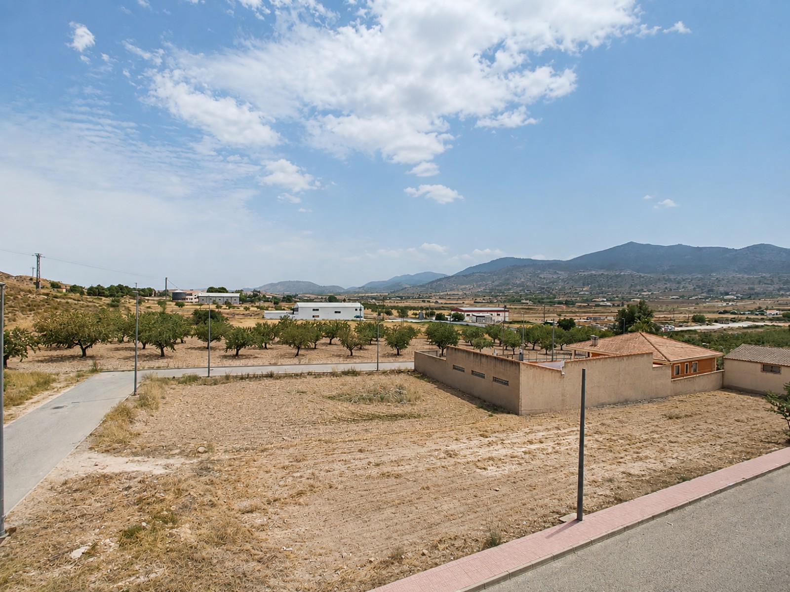Resale - 2 Bedroom 1 Bathroom Apartment in Hondón de los Frailes -  - Alicante