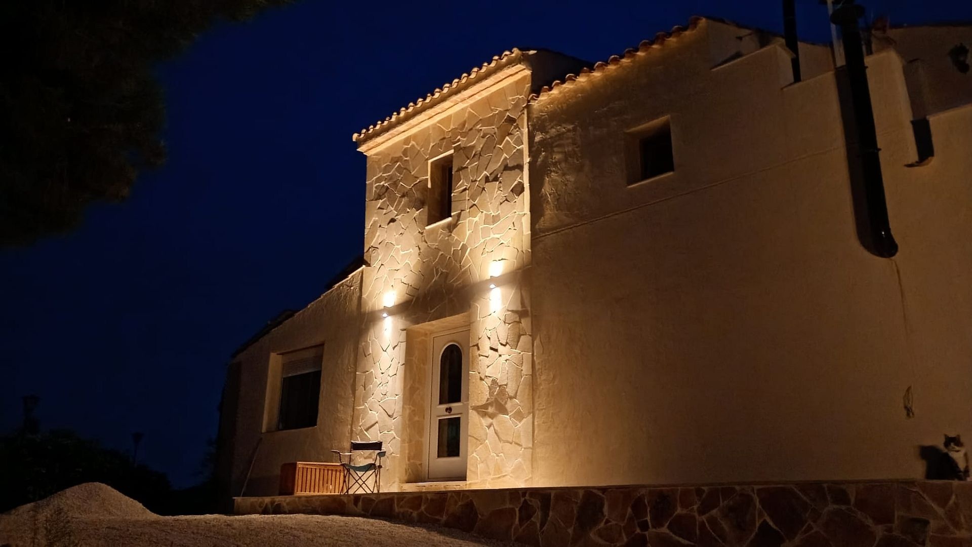 Resale - 6 Bedroom 3 Bathroom Country house in Aspe -  - Alicante